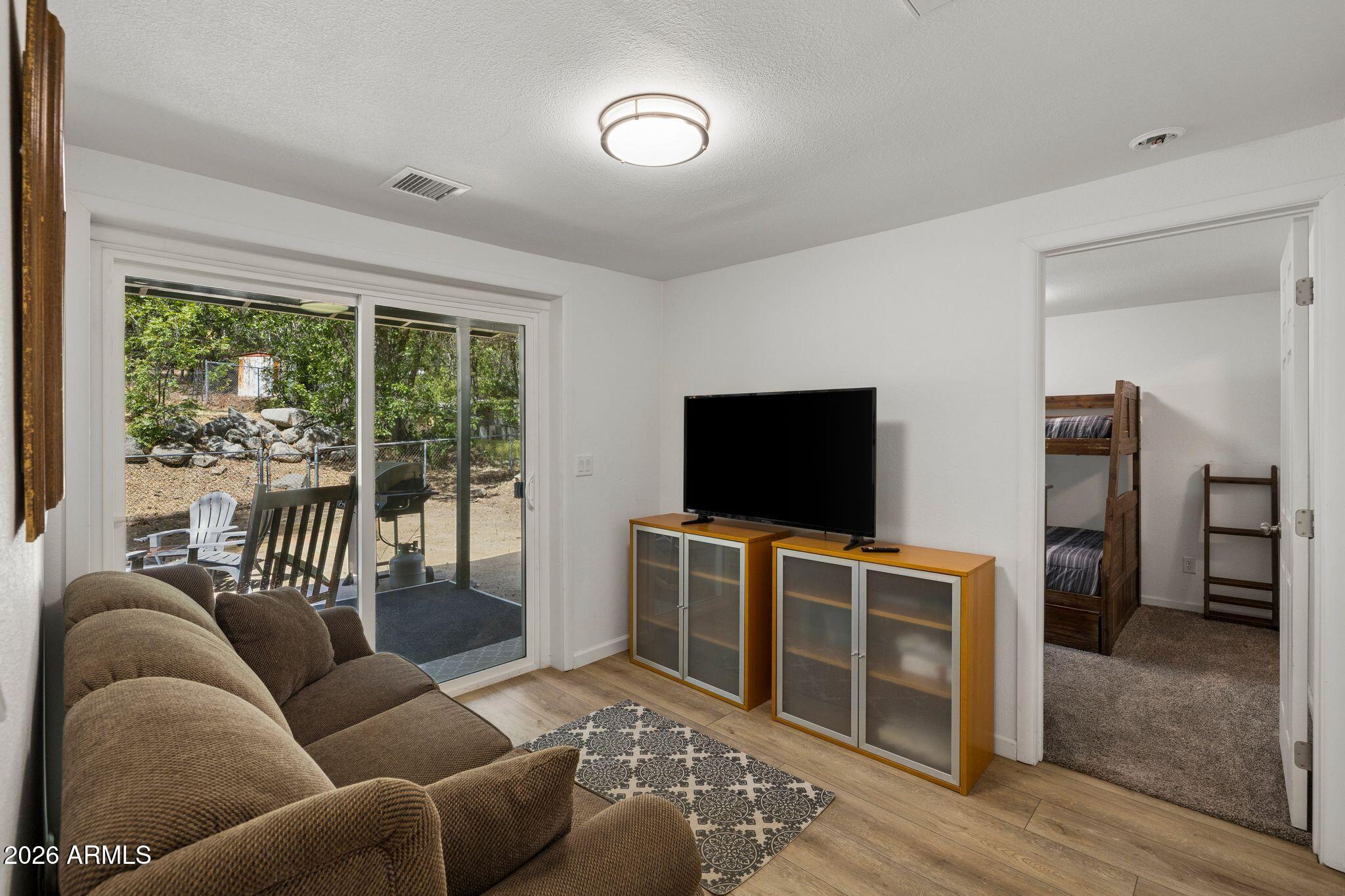 INDIAN CREEK - Residential