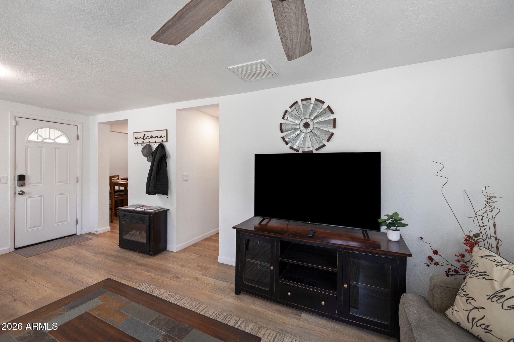 INDIAN CREEK - Residential