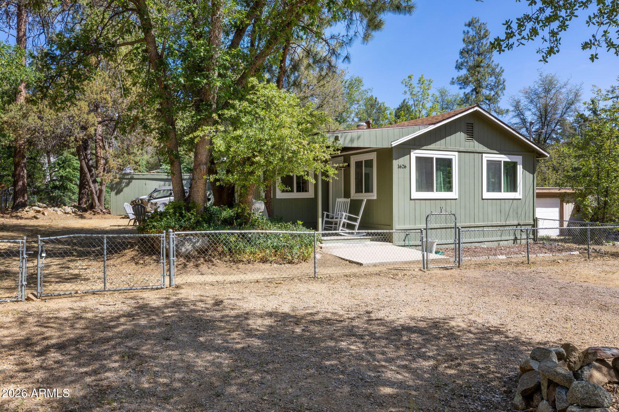 INDIAN CREEK - Residential