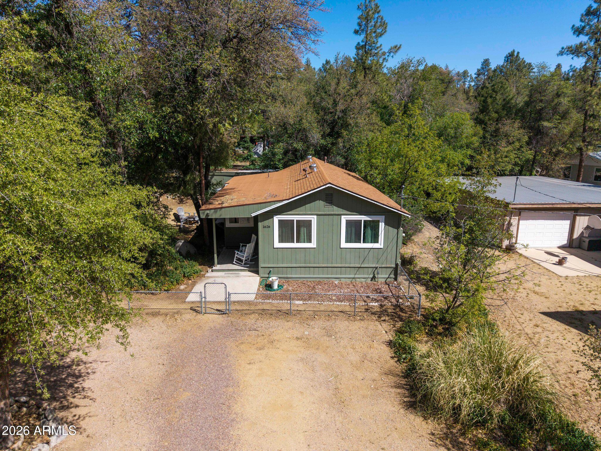 INDIAN CREEK - Residential