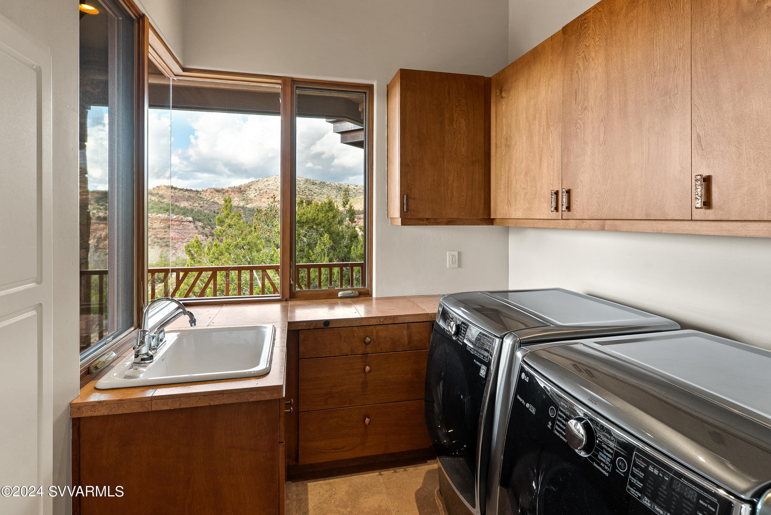 Back-O-Beyond Ran - Residential