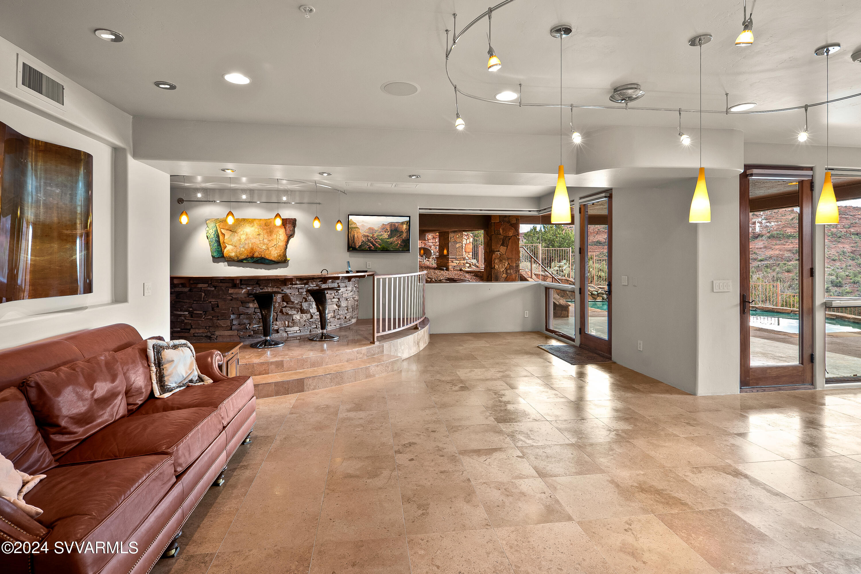 Back-O-Beyond Ran - Residential