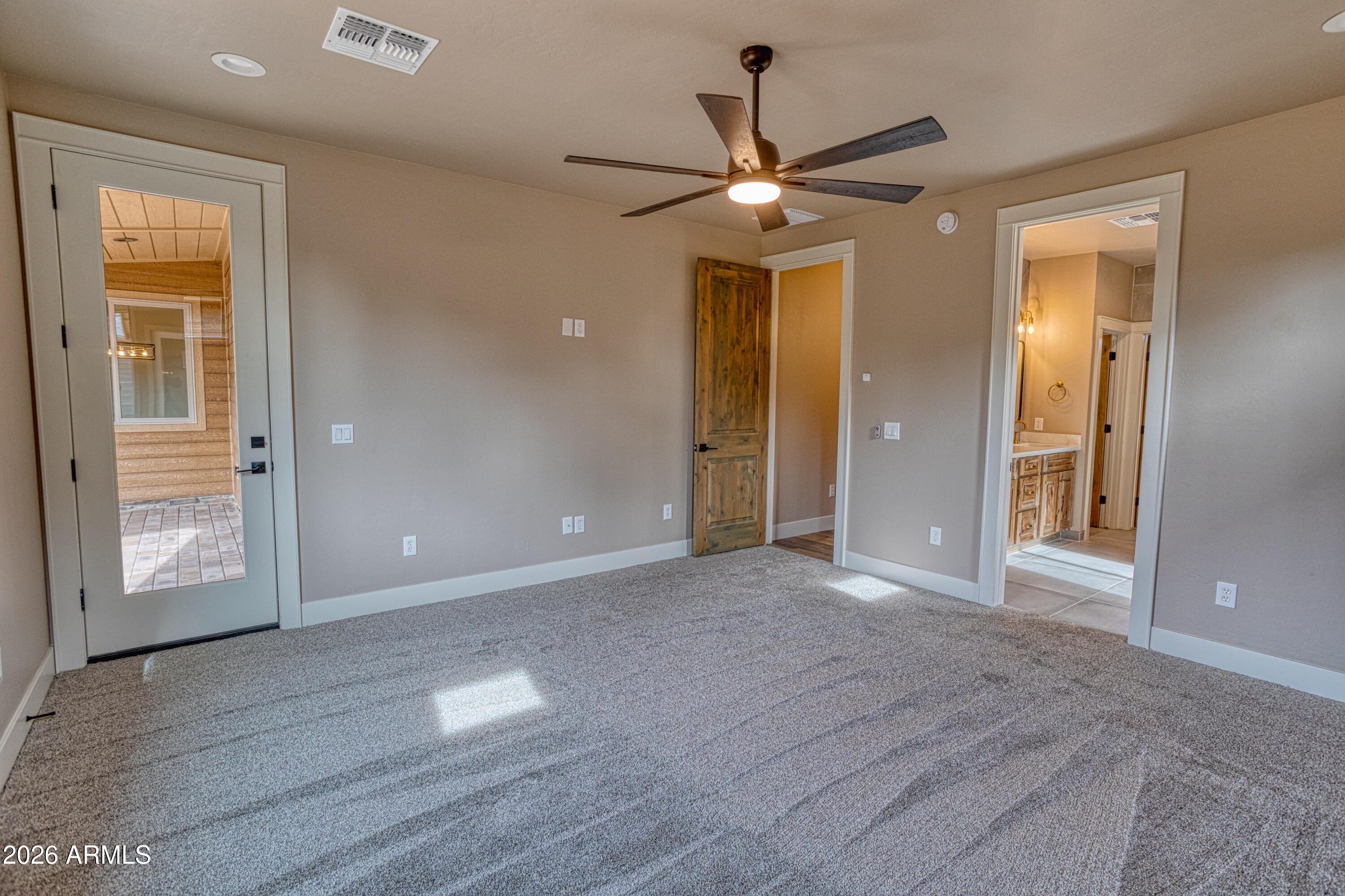 ELK SPRINGS - Residential