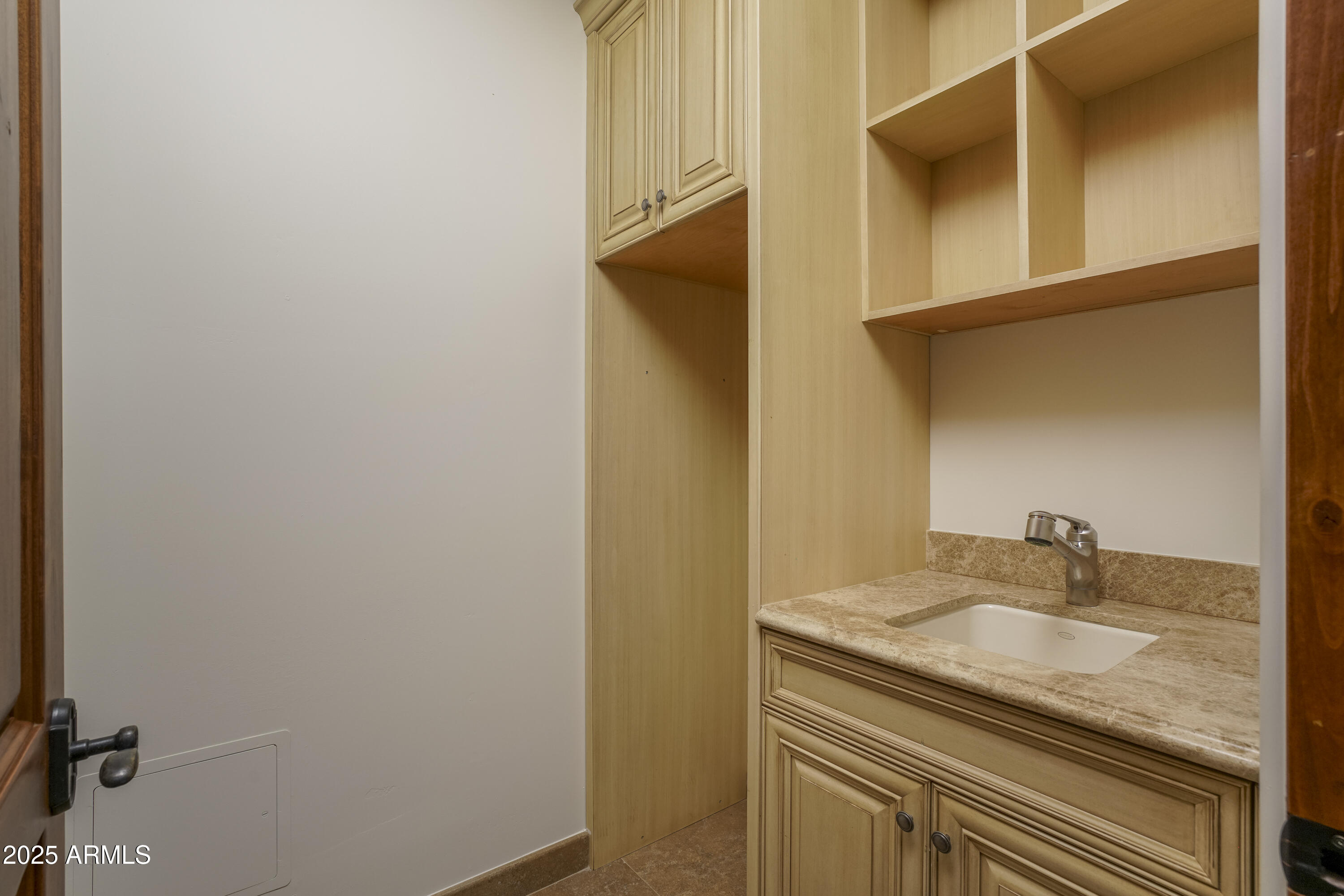 PANAROMA ESTATES - Residential