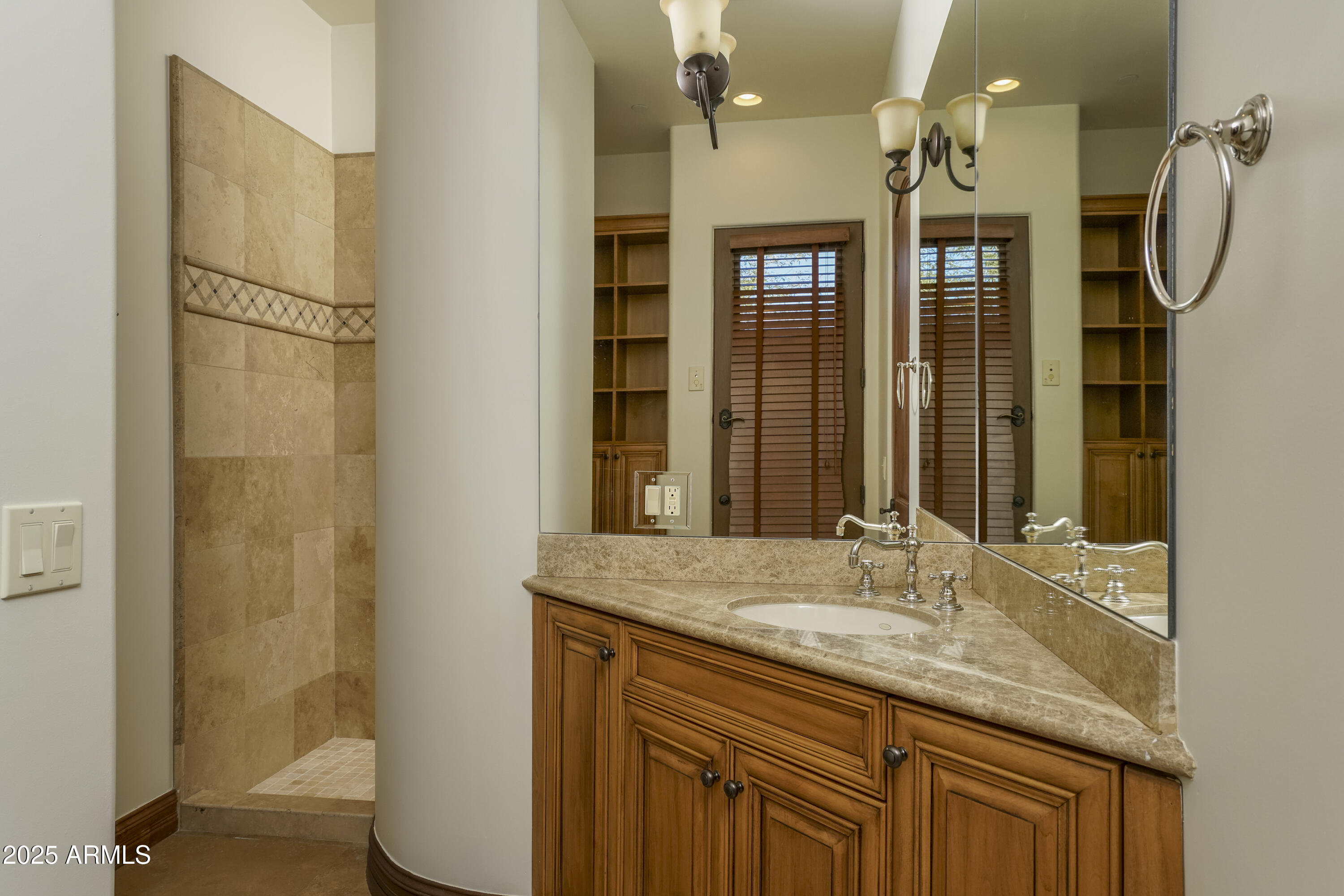 PANAROMA ESTATES - Residential