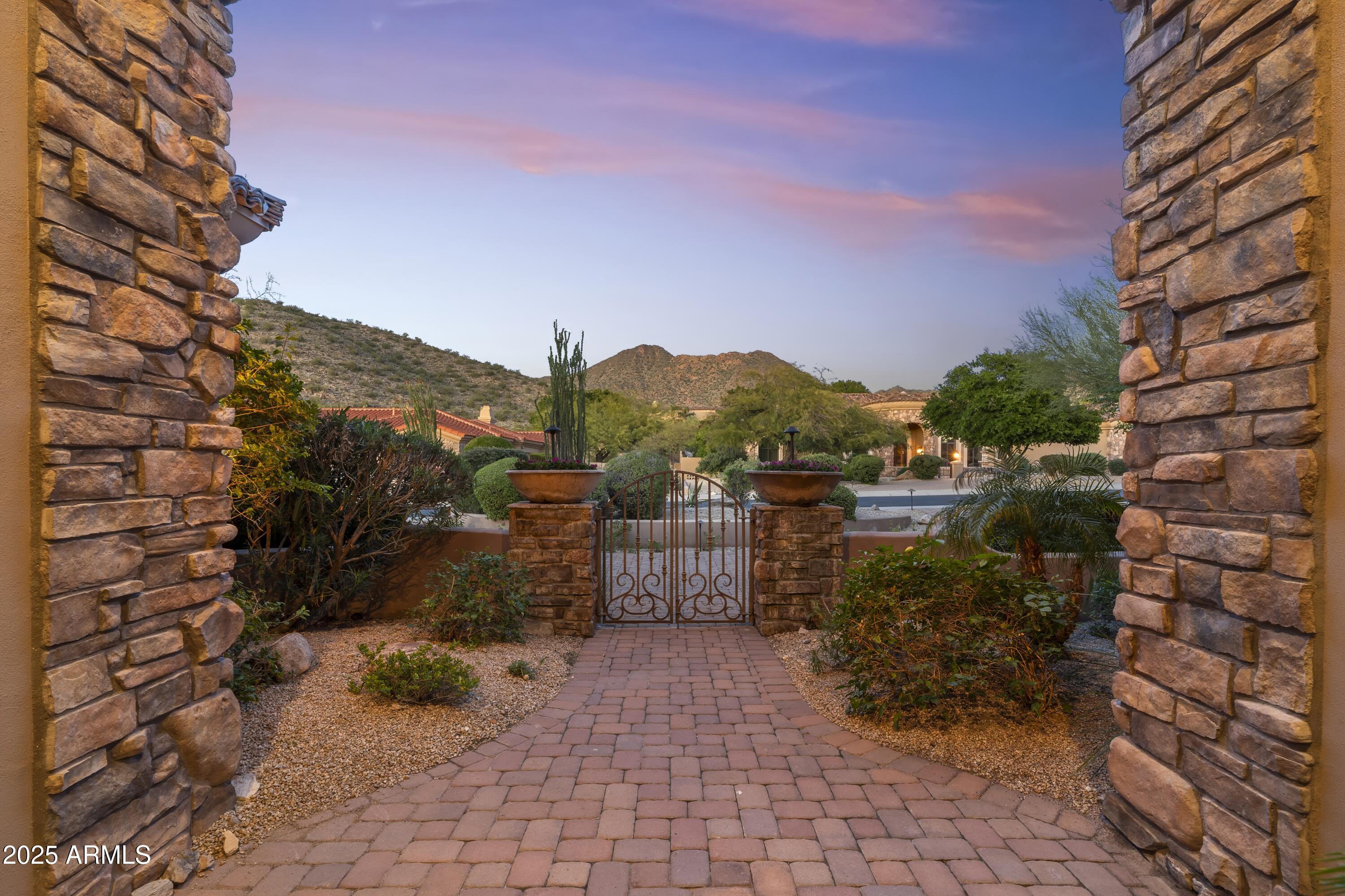 Rancho Trinadad - Residential