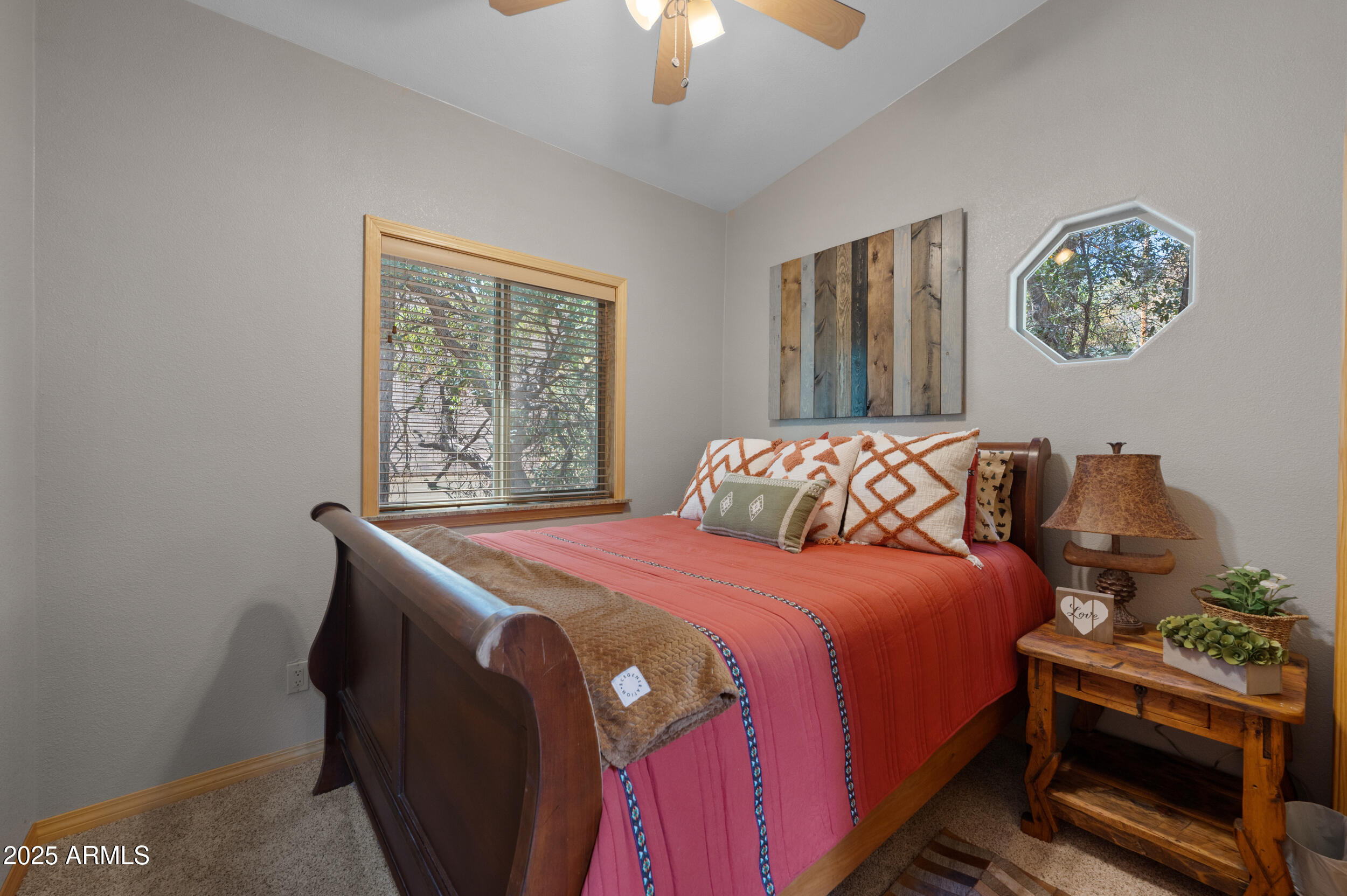 COOL PINES - Residential