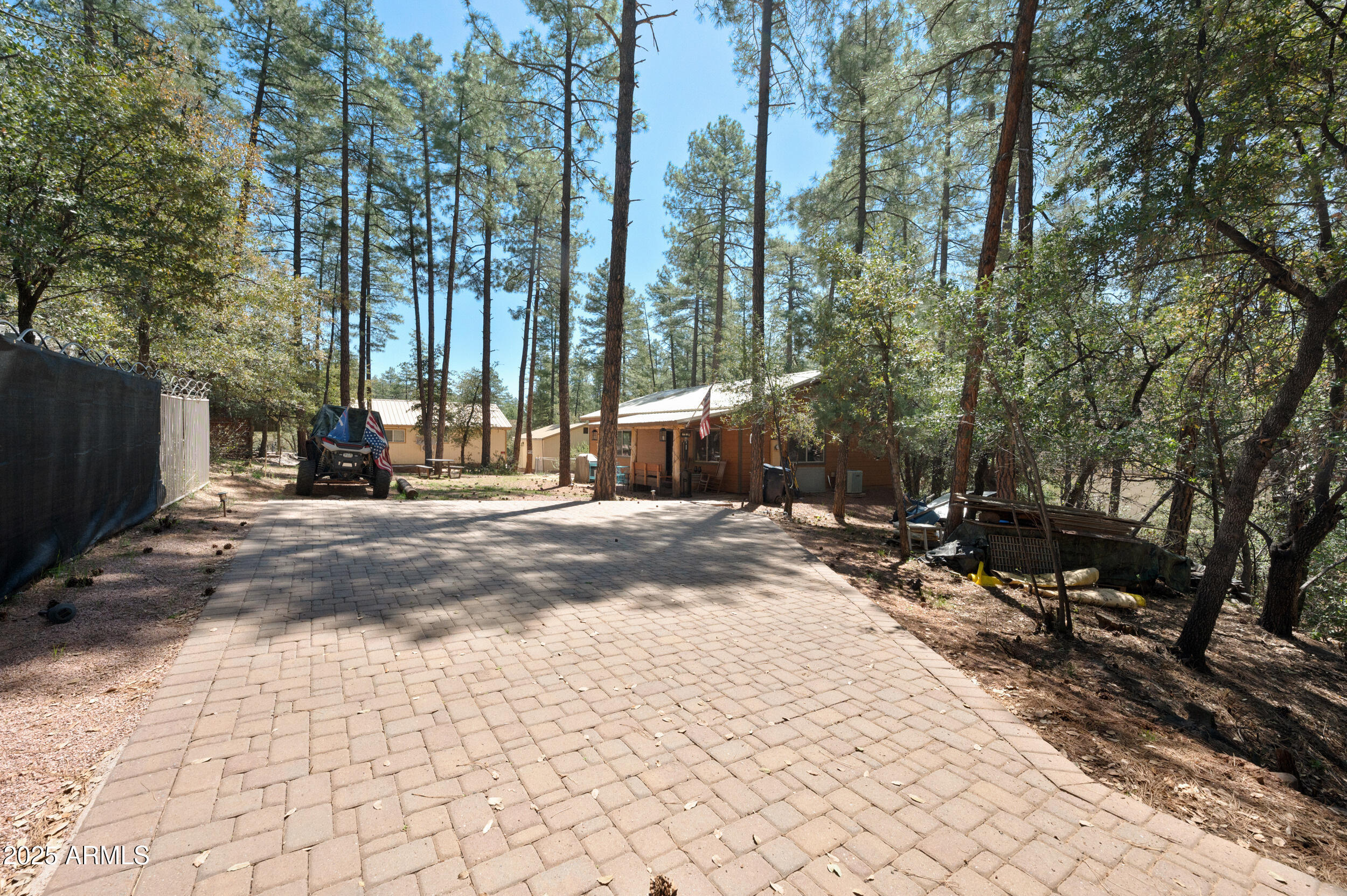 COOL PINES - Residential