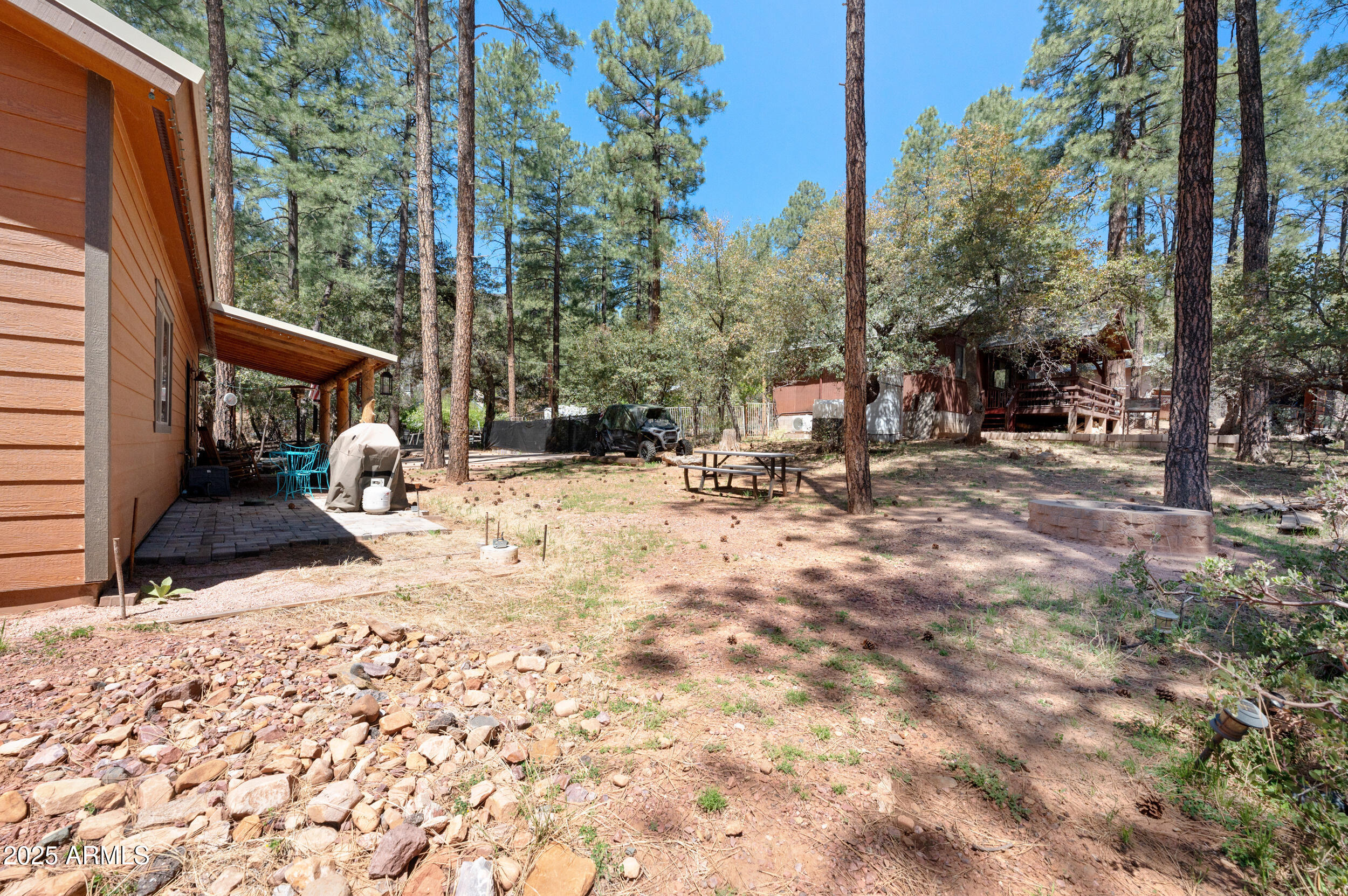 COOL PINES - Residential