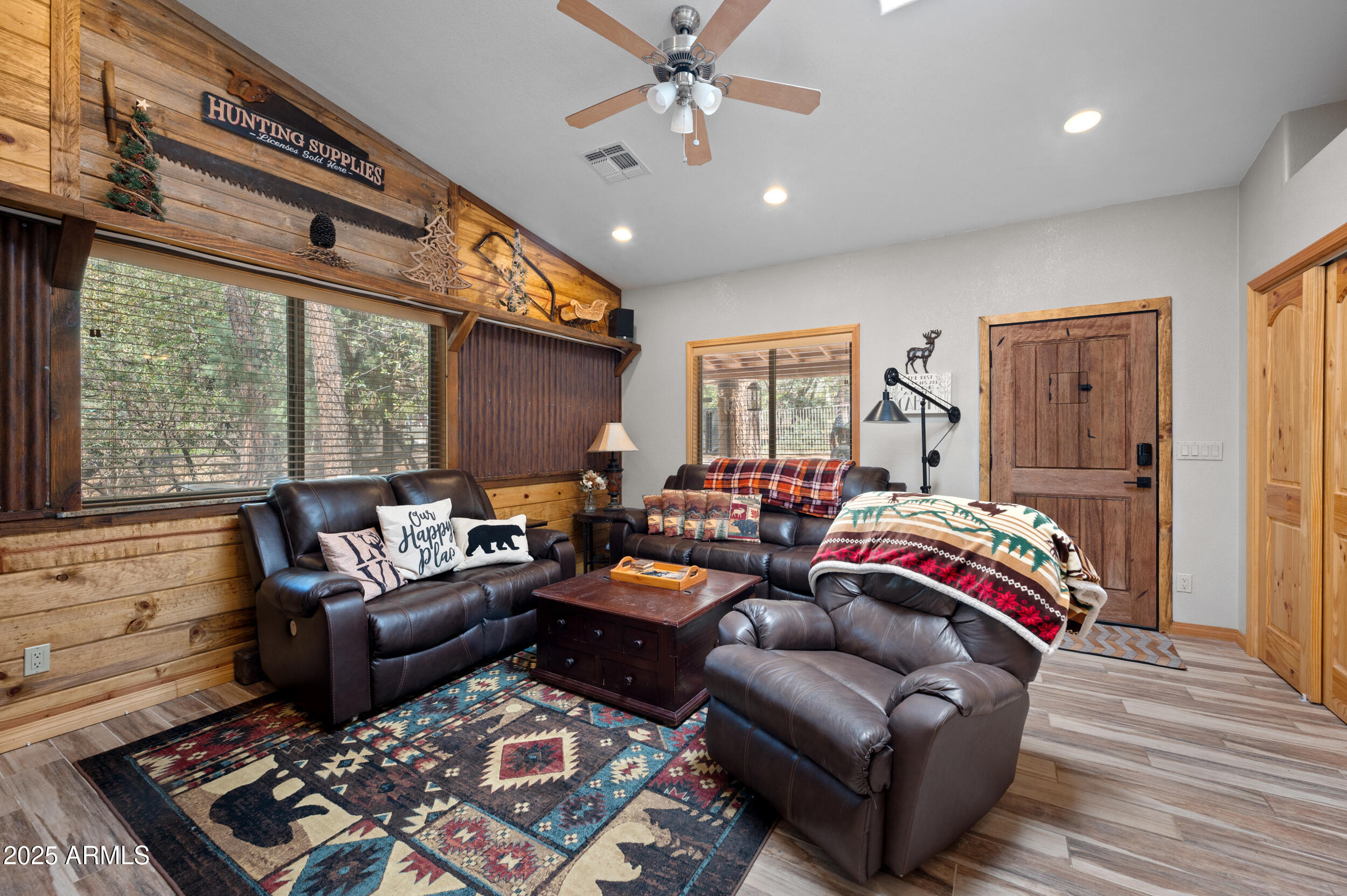 COOL PINES - Residential
