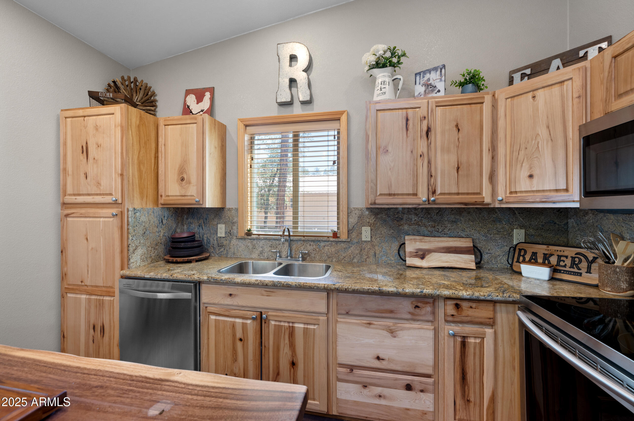 COOL PINES - Residential