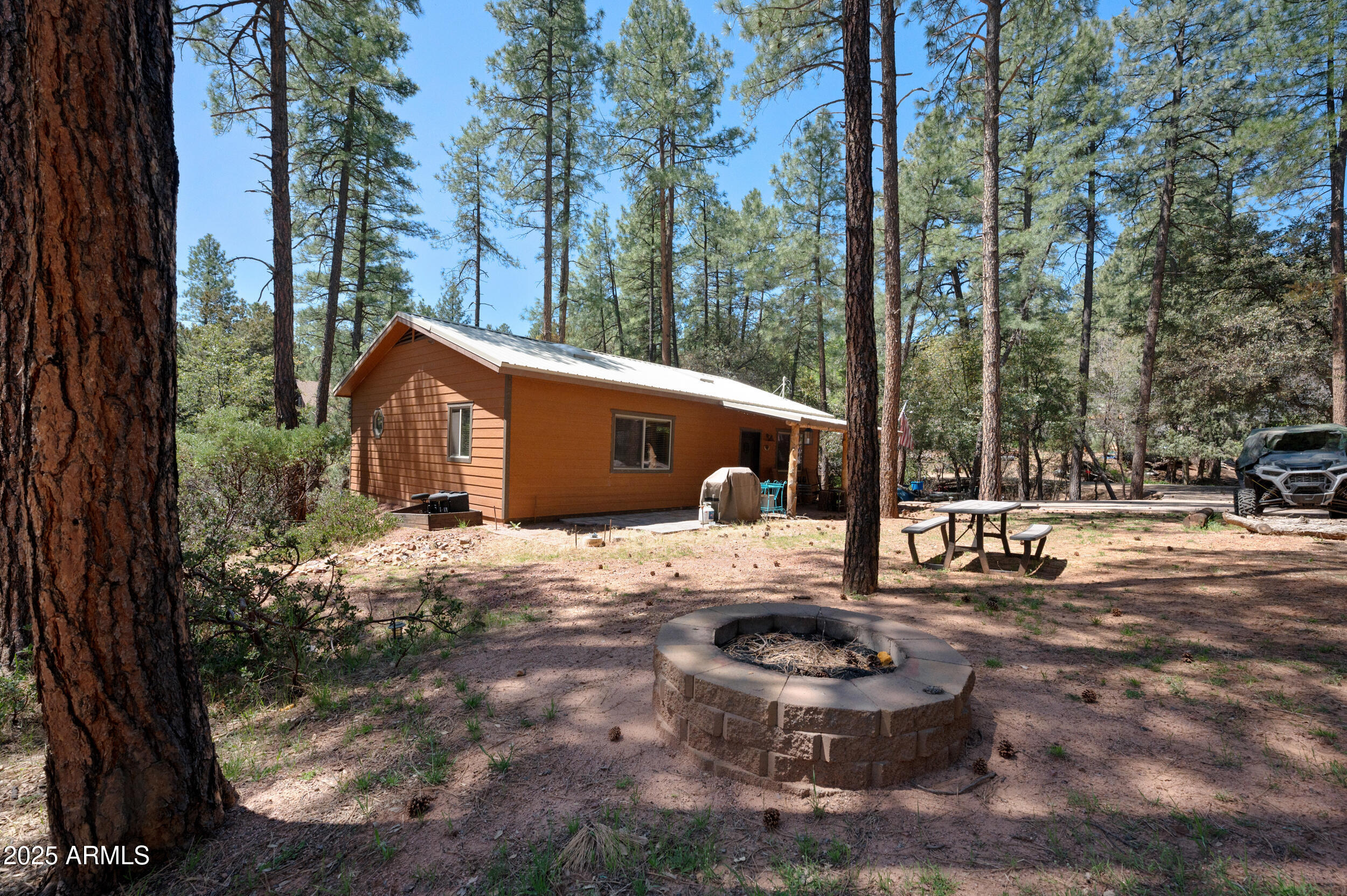 COOL PINES - Residential