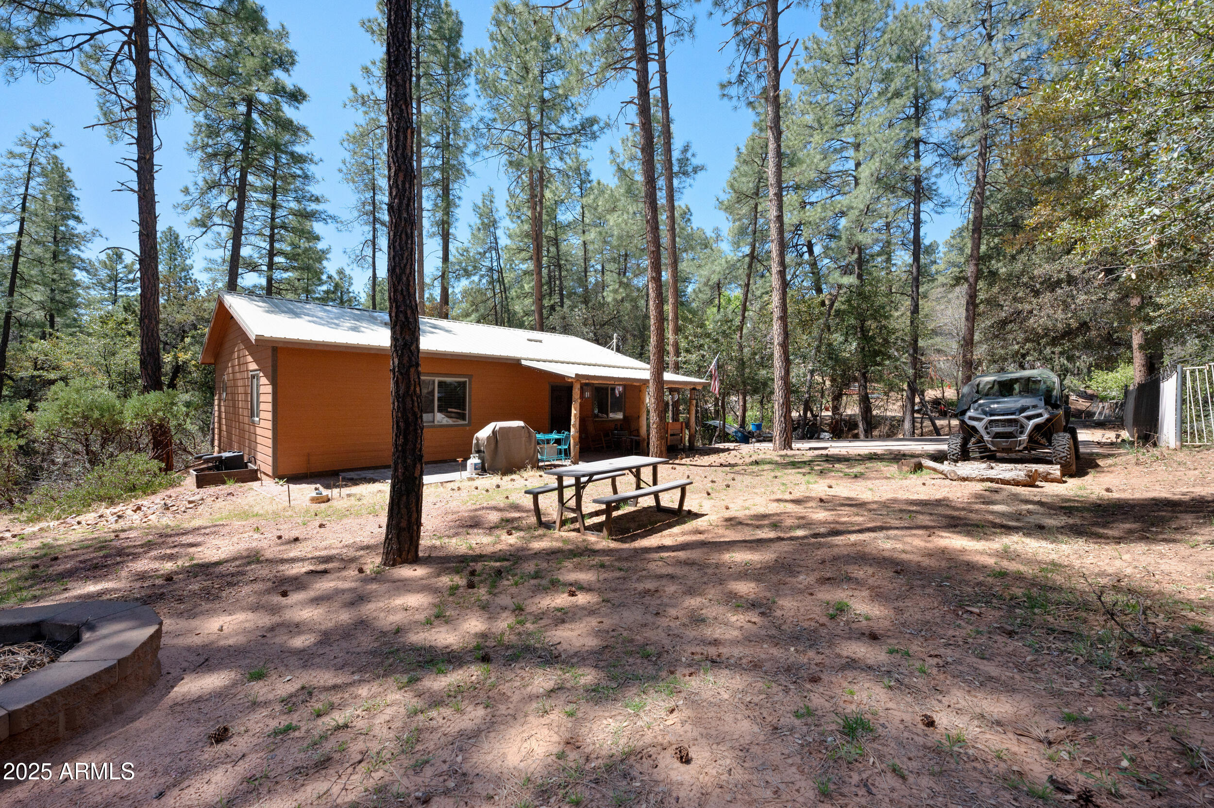 COOL PINES - Residential