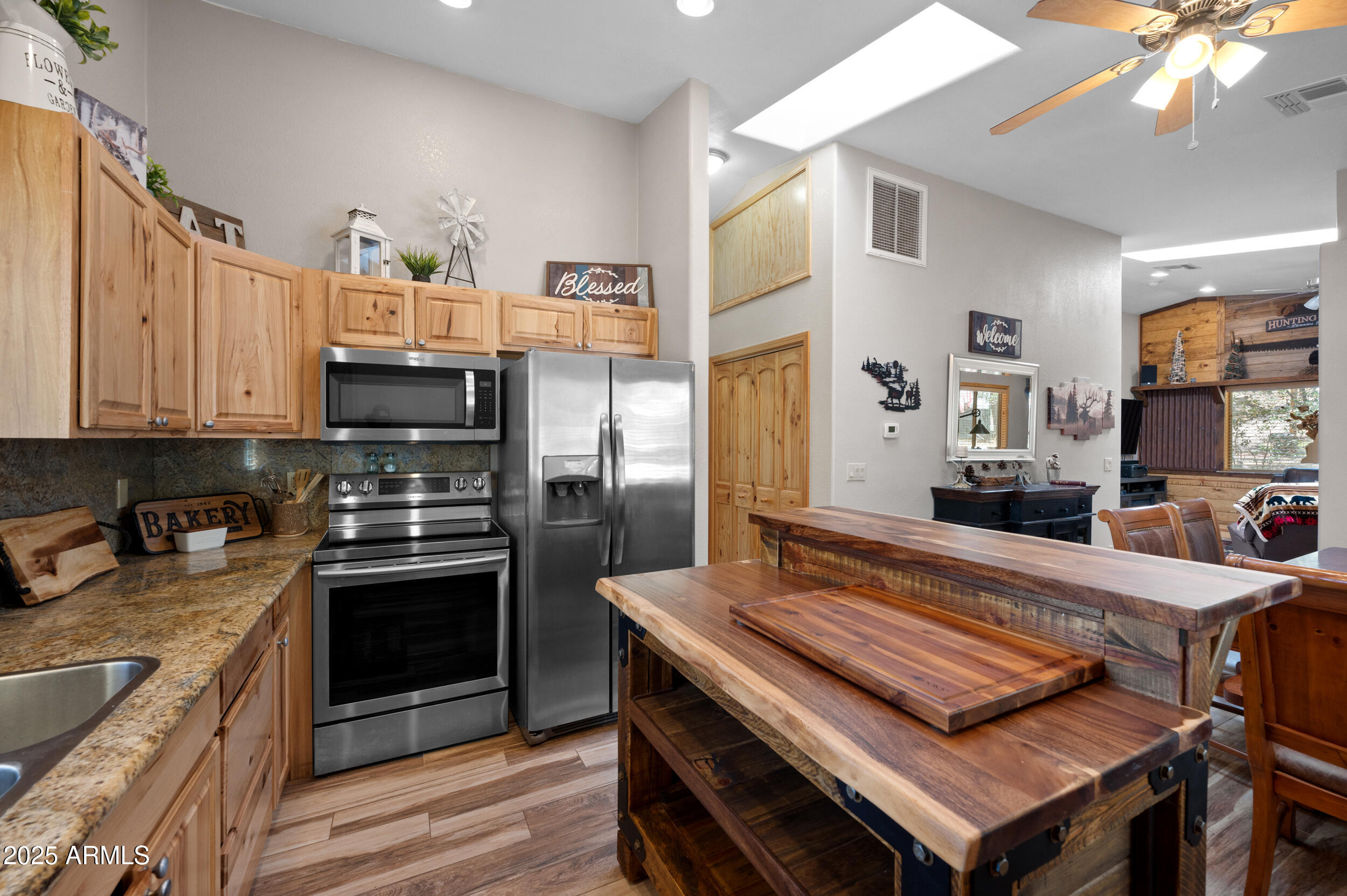 COOL PINES - Residential