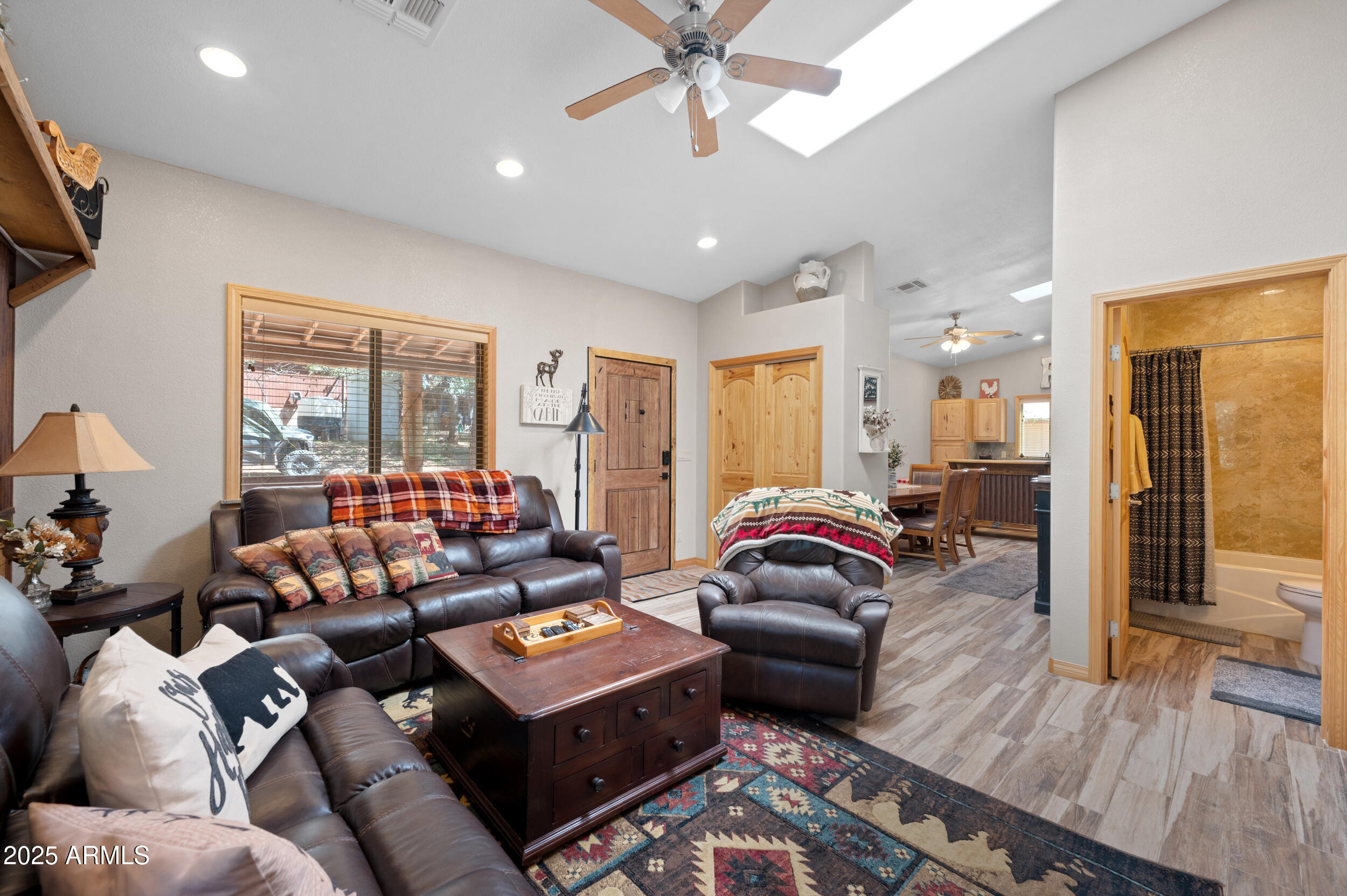COOL PINES - Residential