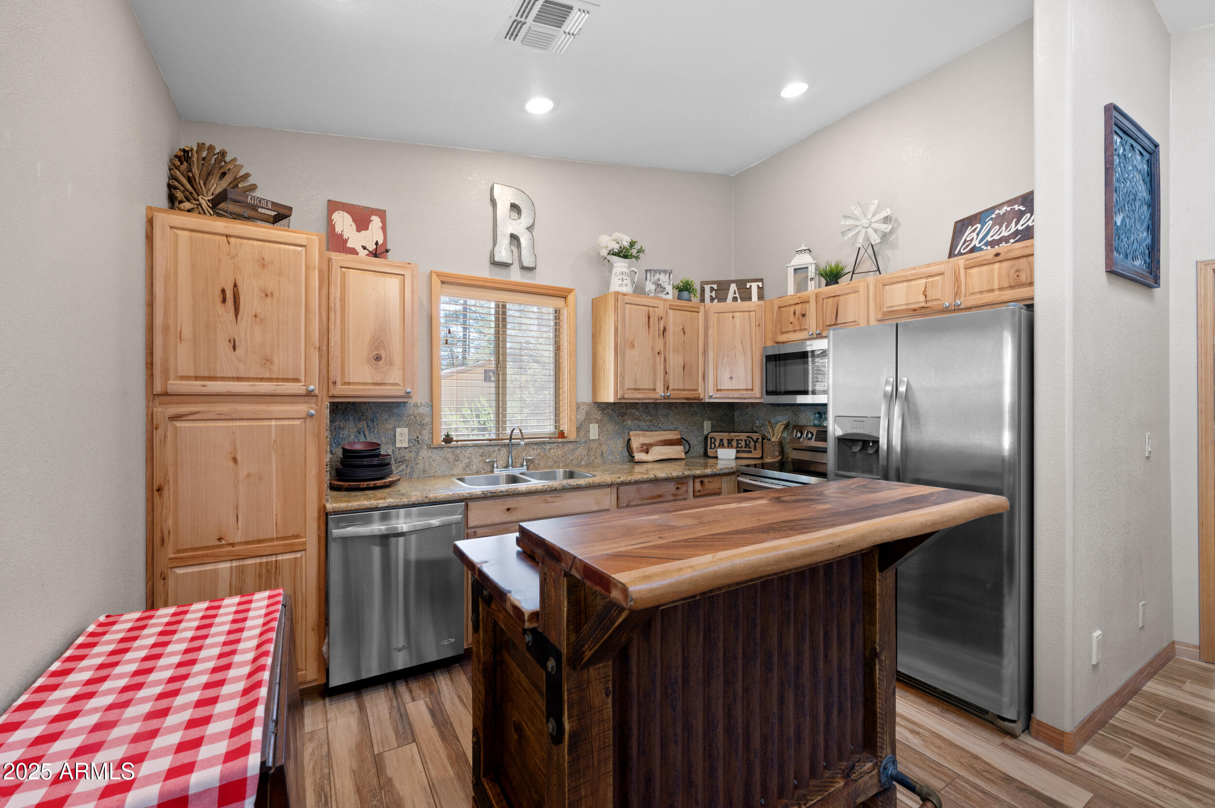 COOL PINES - Residential