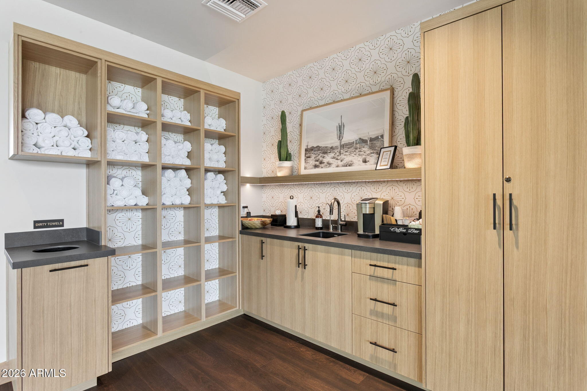 WHISPER ROCK UNIT 1 - Residential
