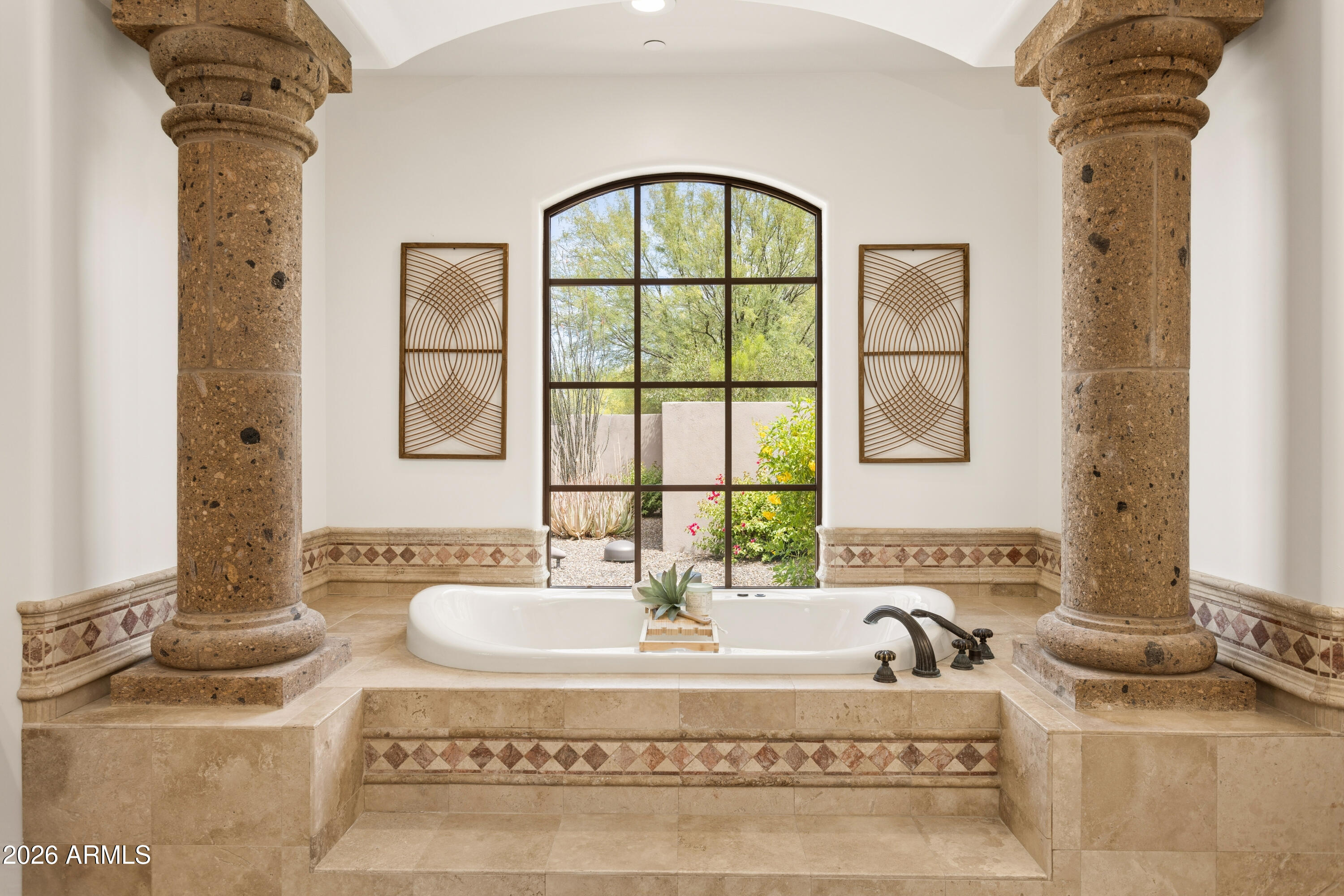 WHISPER ROCK UNIT 1 - Residential