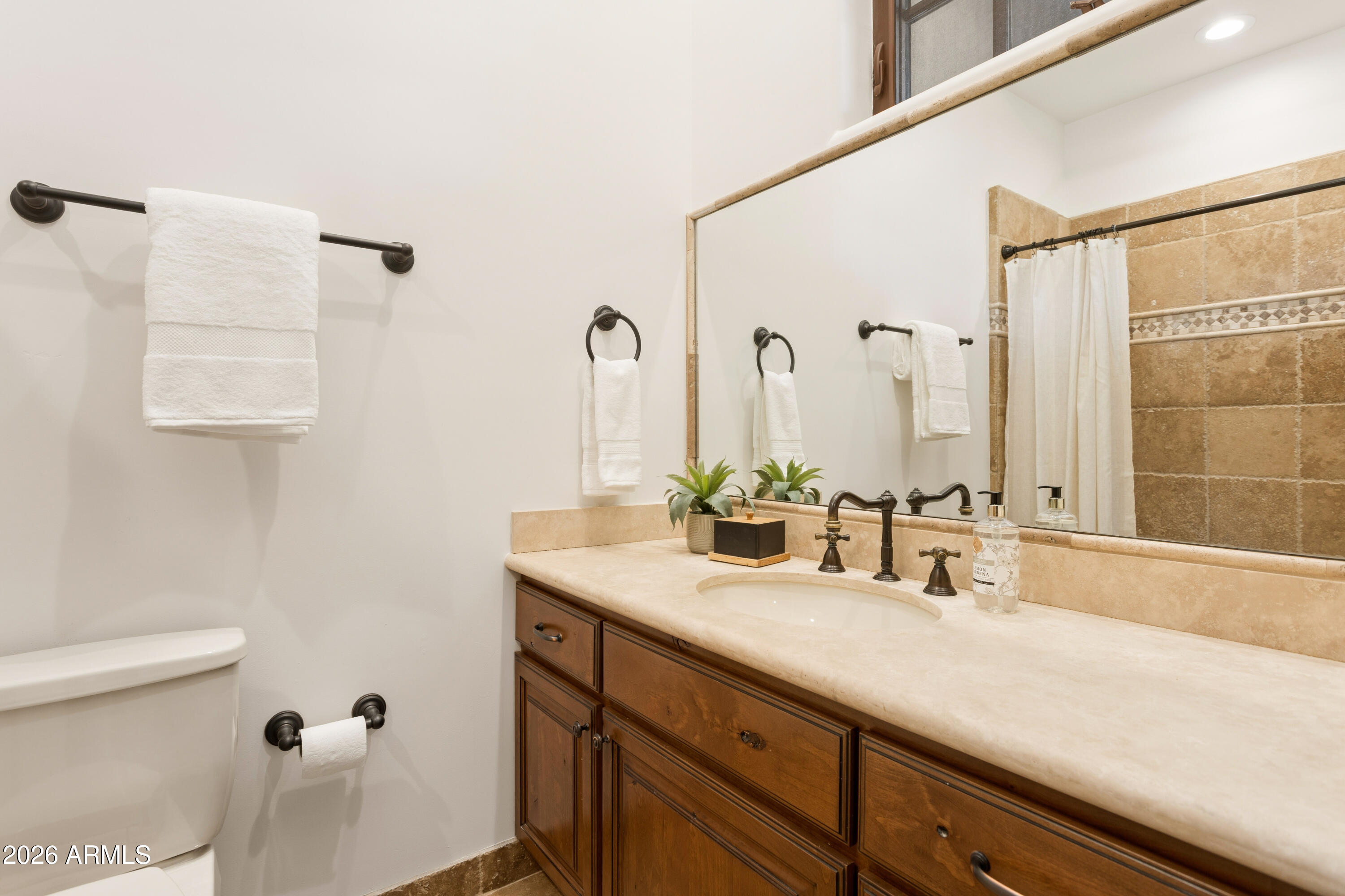 WHISPER ROCK UNIT 1 - Residential