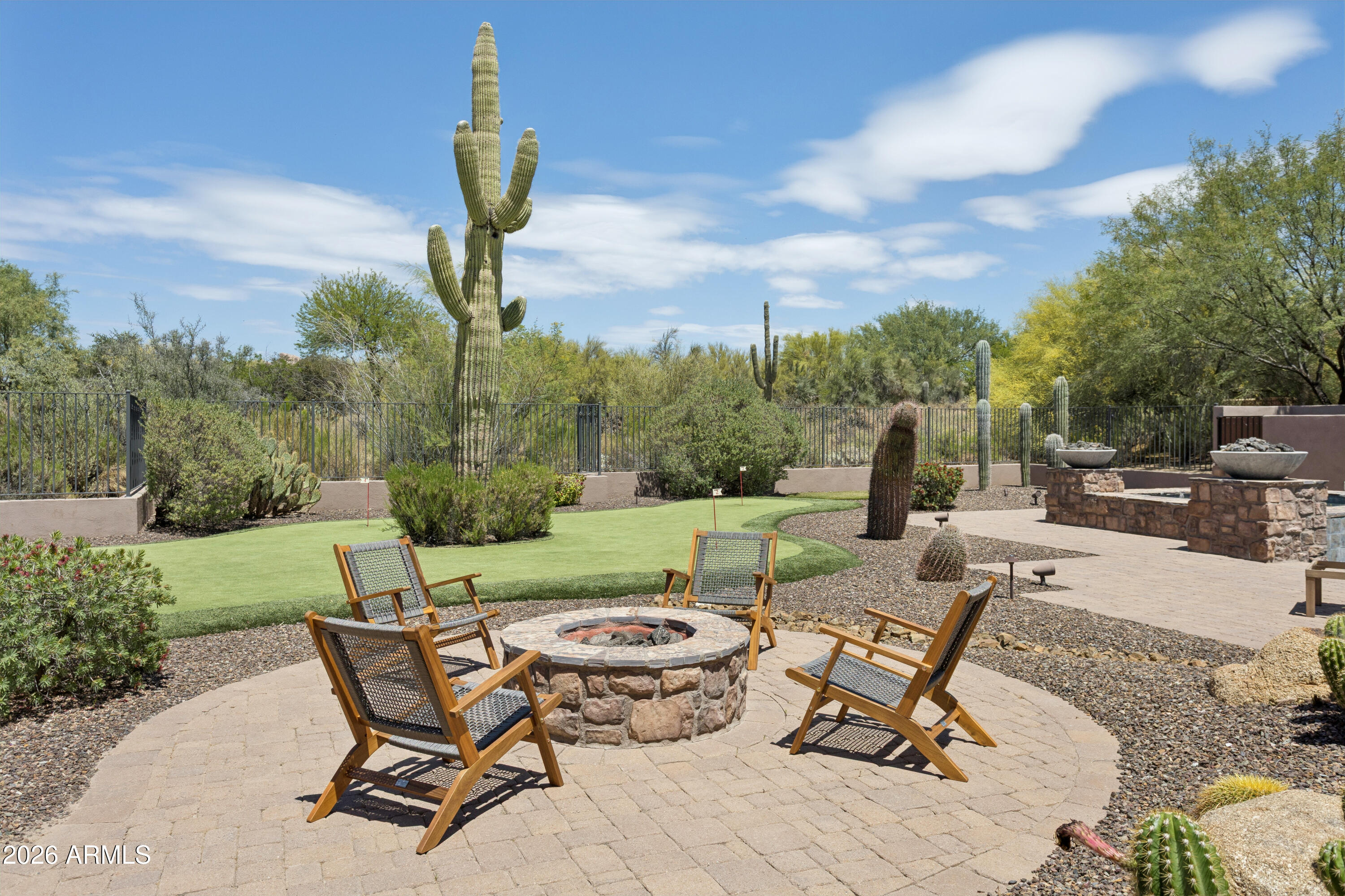 WHISPER ROCK UNIT 1 - Residential