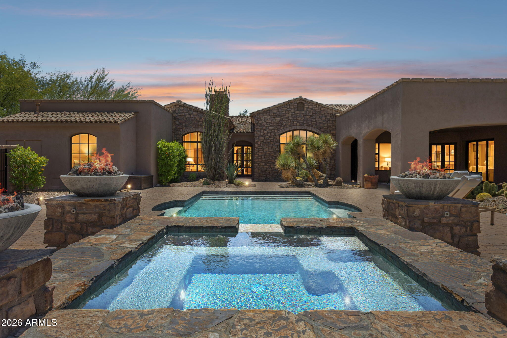WHISPER ROCK UNIT 1 - Residential