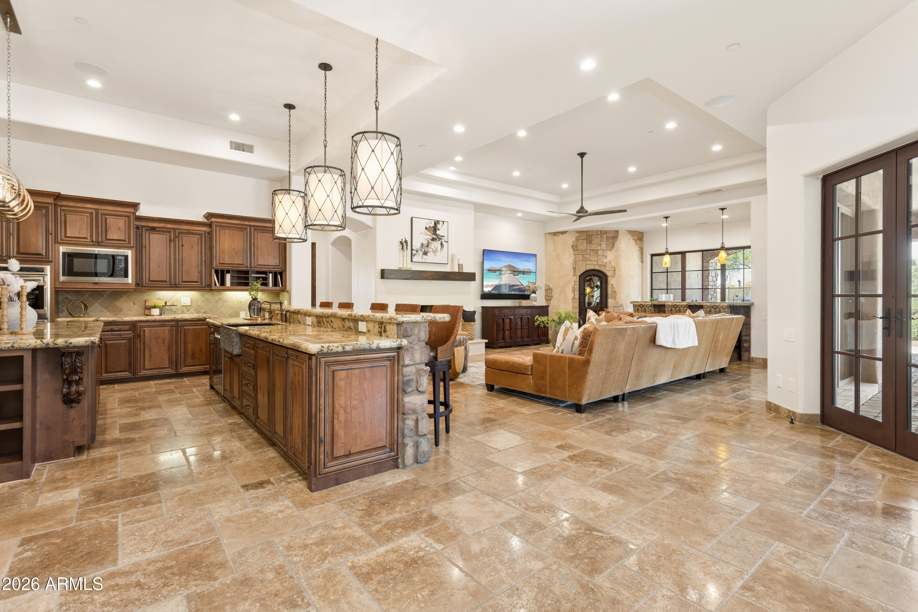 WHISPER ROCK UNIT 1 - Residential