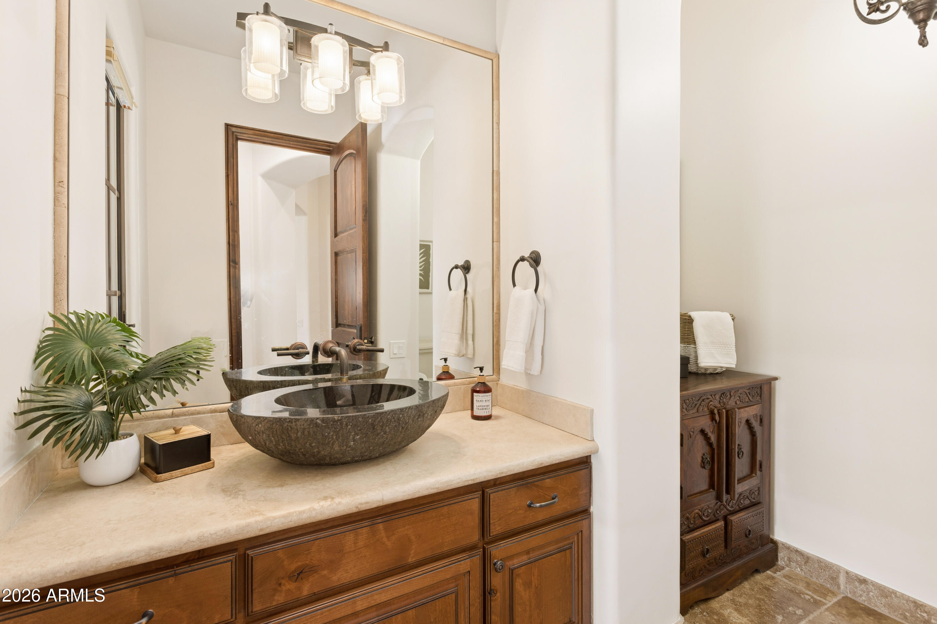 WHISPER ROCK UNIT 1 - Residential