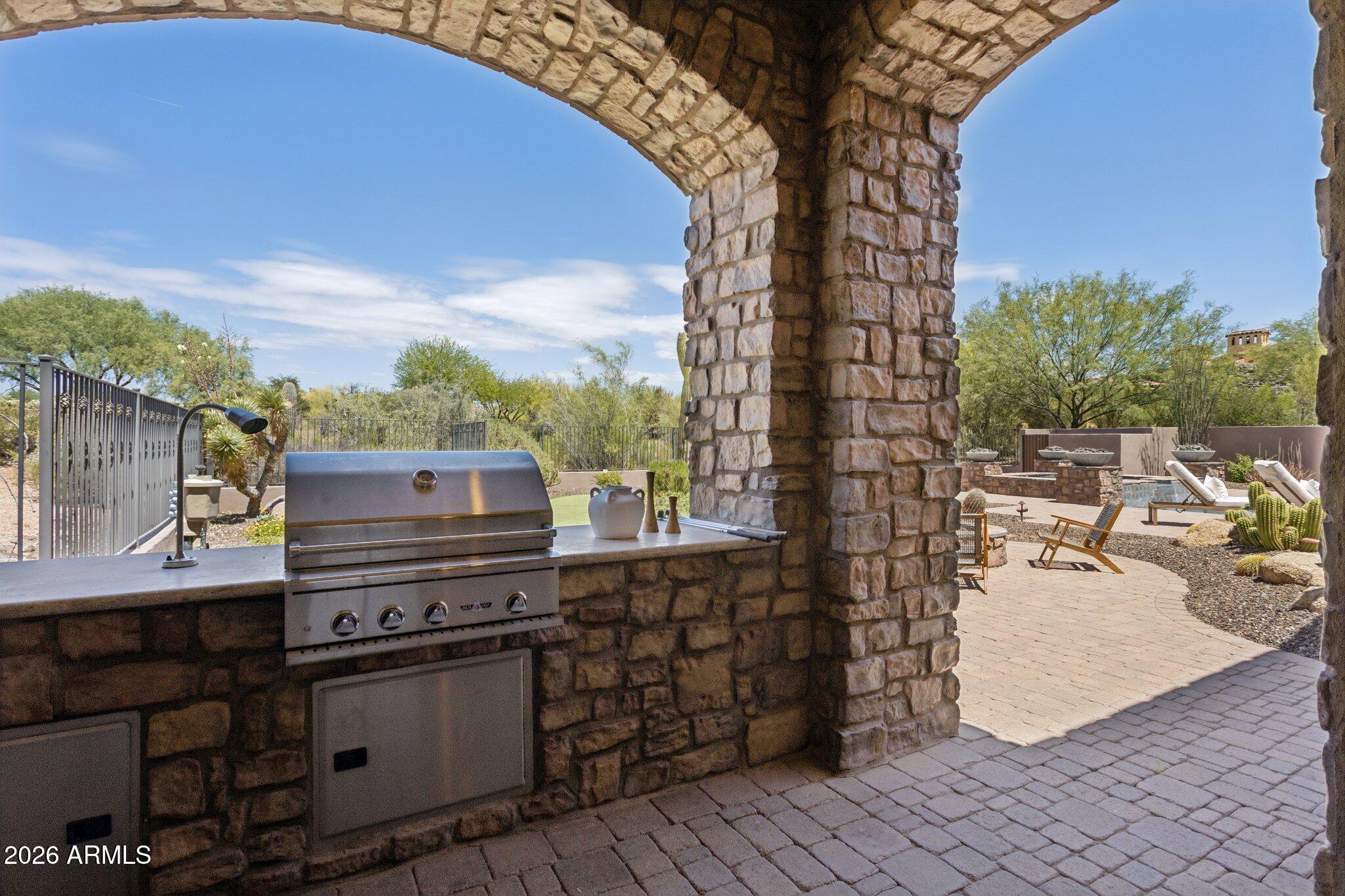 WHISPER ROCK UNIT 1 - Residential