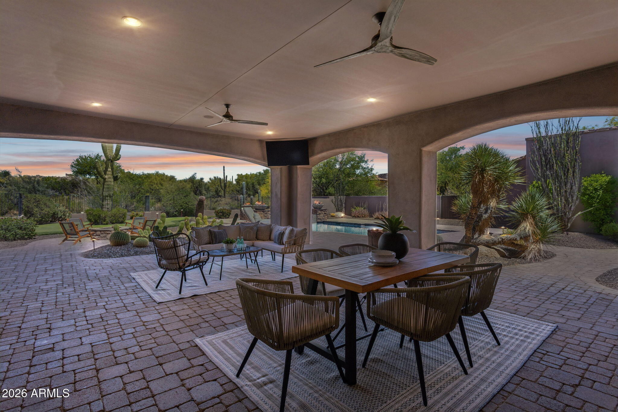 WHISPER ROCK UNIT 1 - Residential