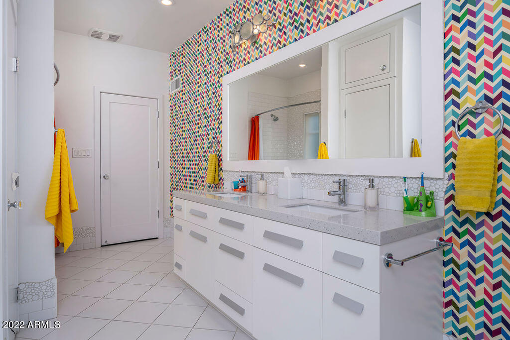 Encanto - Residential