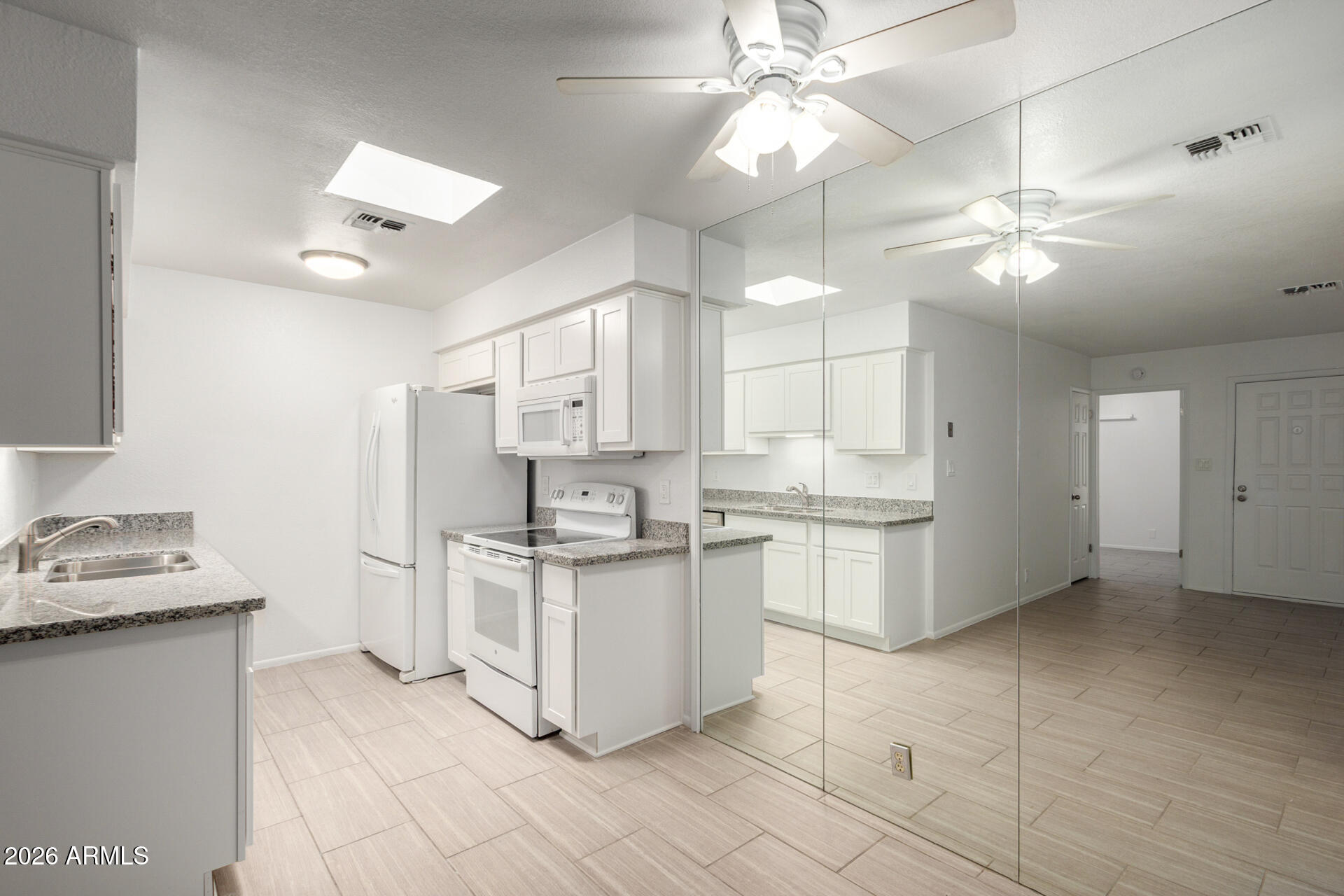 COUNTRY MEADOWS TOWNHOUSES - Residential