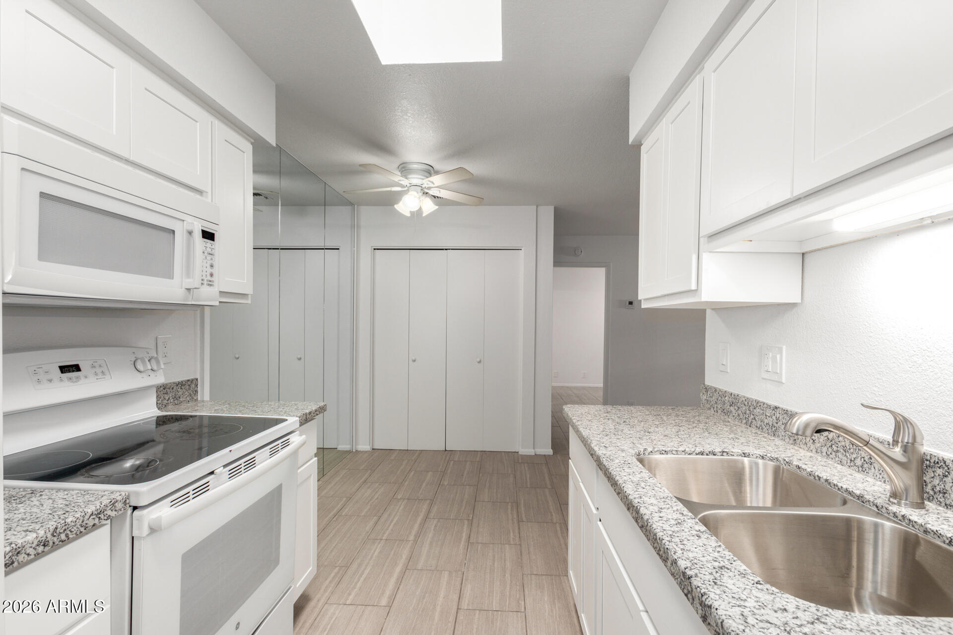 COUNTRY MEADOWS TOWNHOUSES - Residential