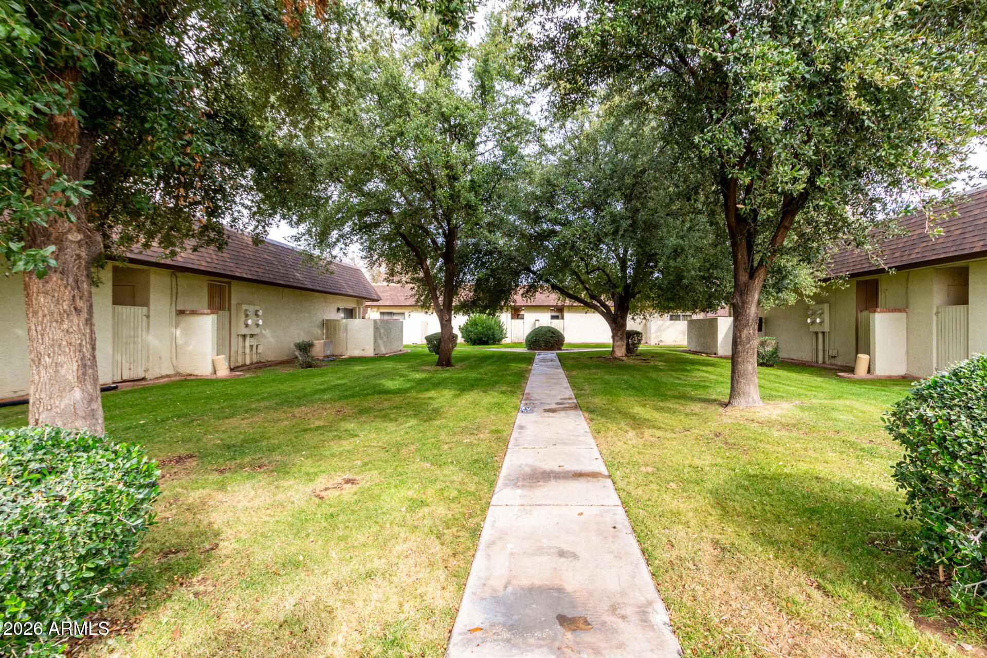 COUNTRY MEADOWS TOWNHOUSES - Residential