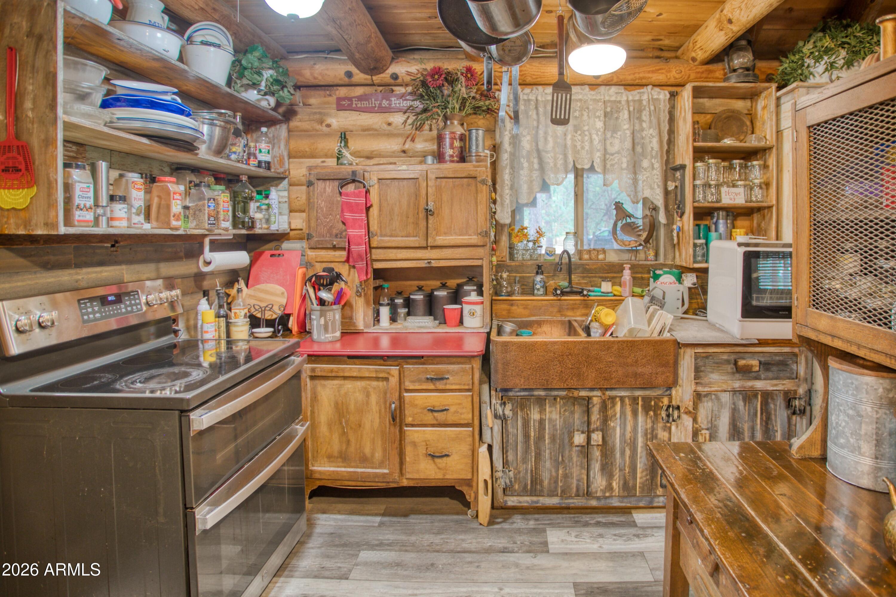 APACHE COVE AMD - Residential