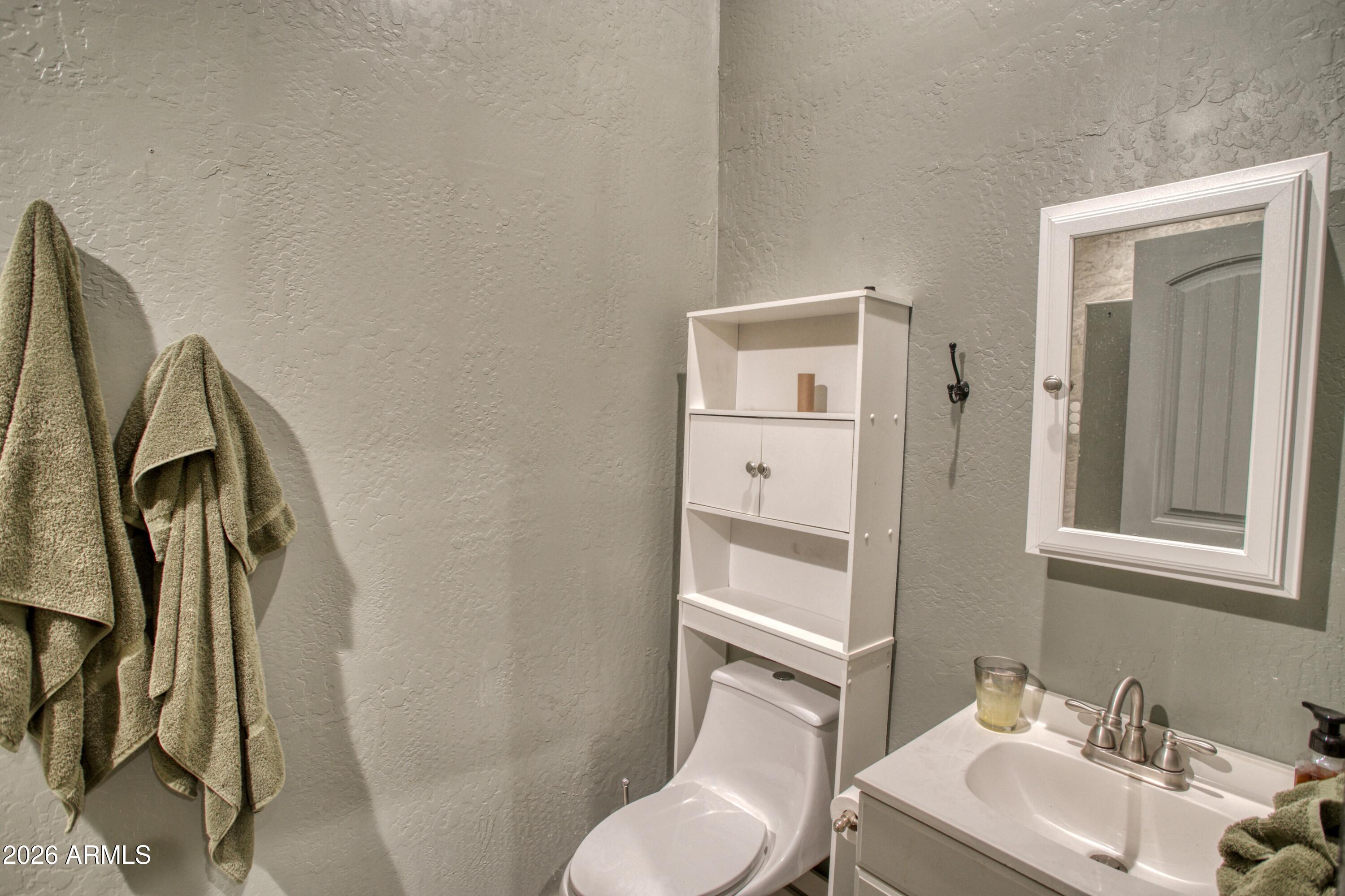 APACHE COVE AMD - Residential