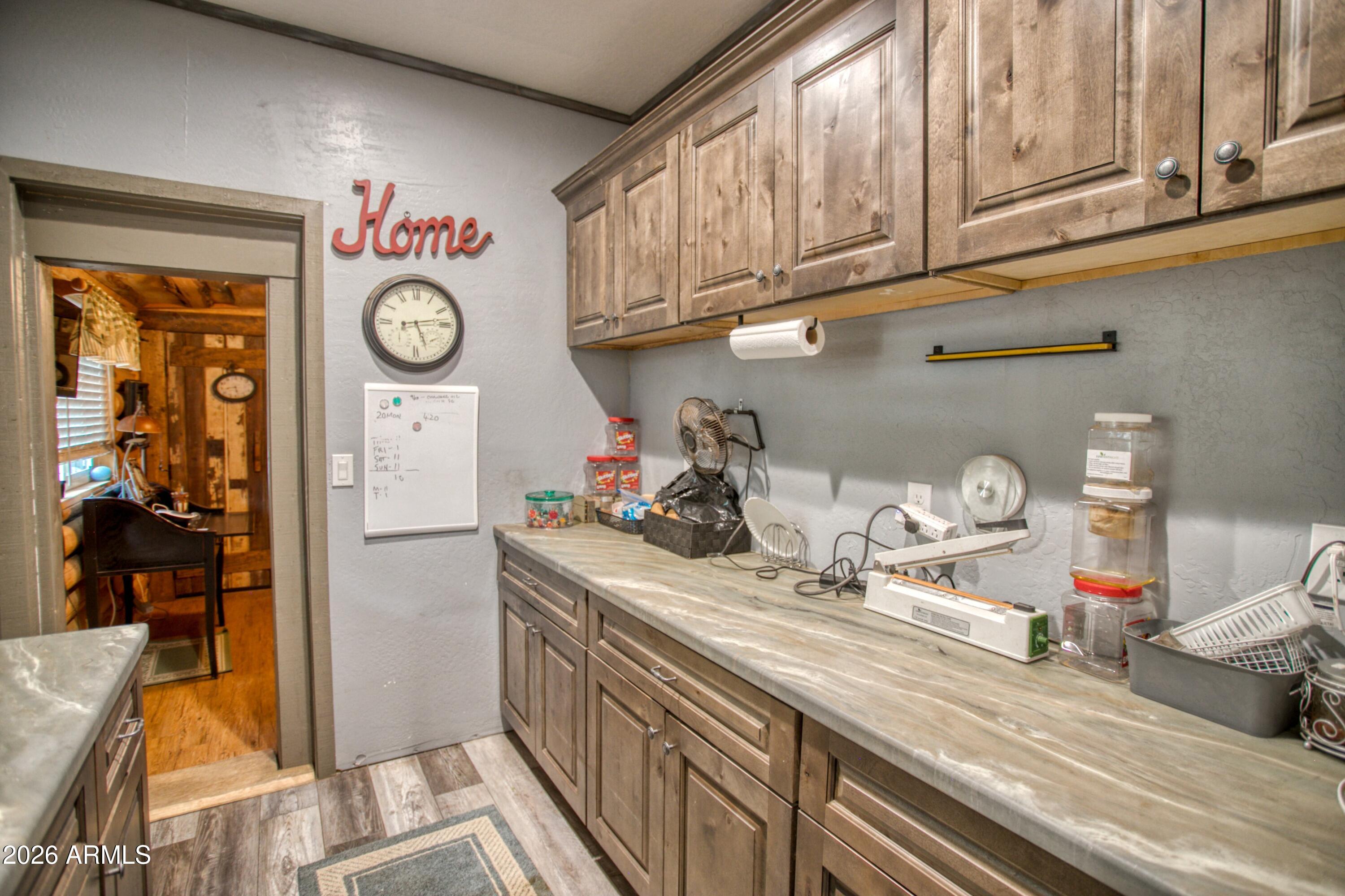 APACHE COVE AMD - Residential