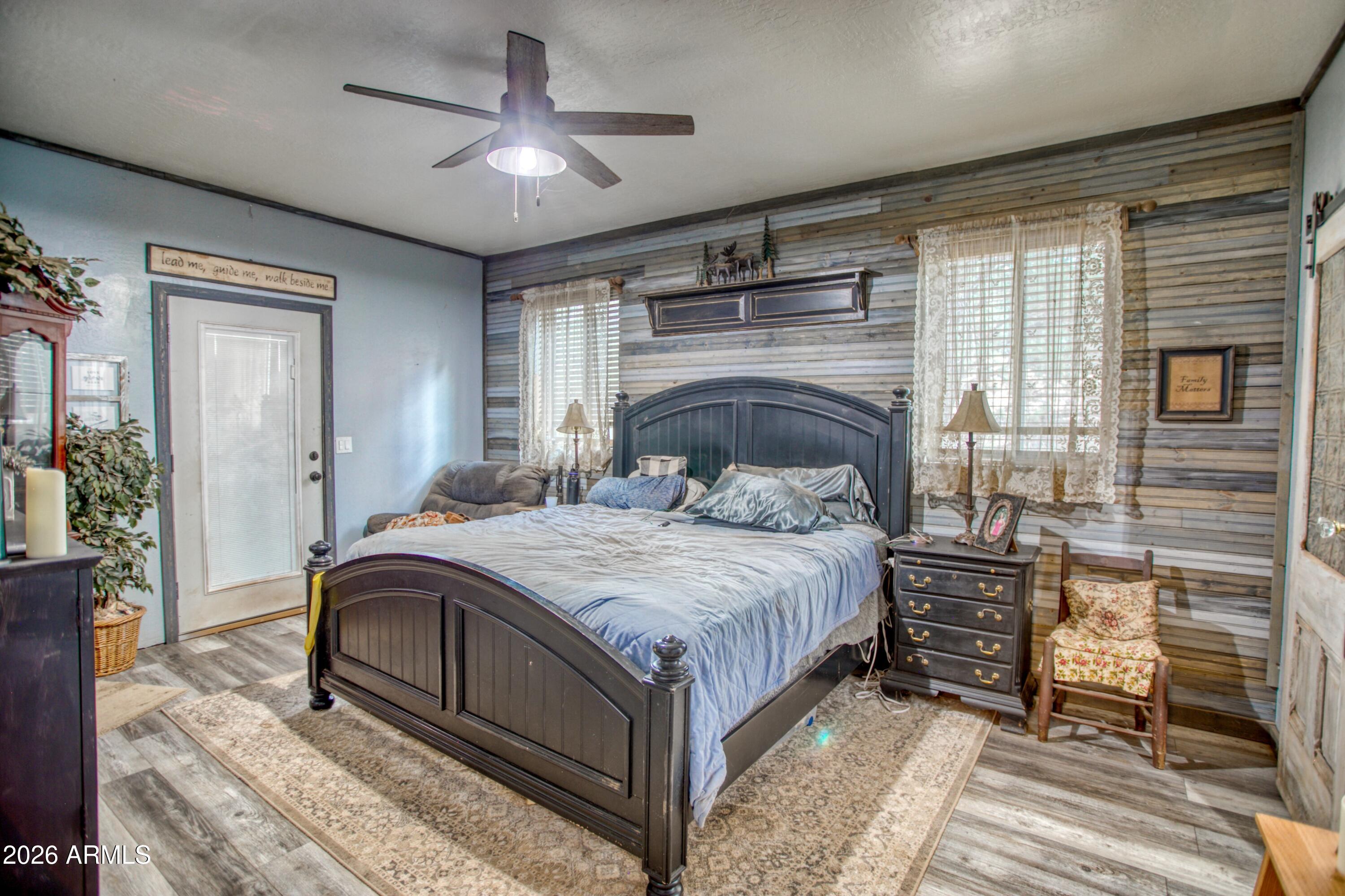 APACHE COVE AMD - Residential