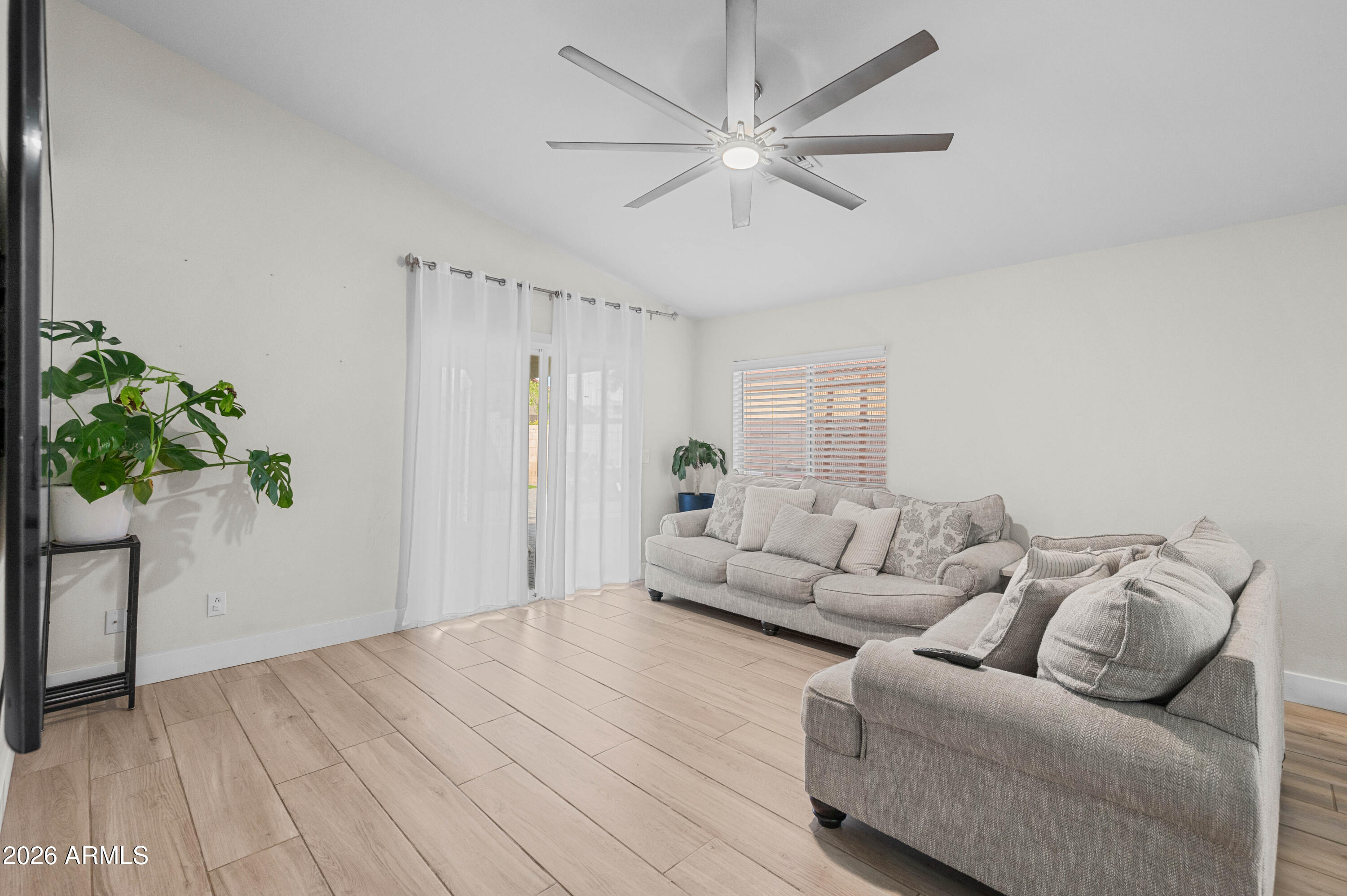 PALM GARDENS - Residential