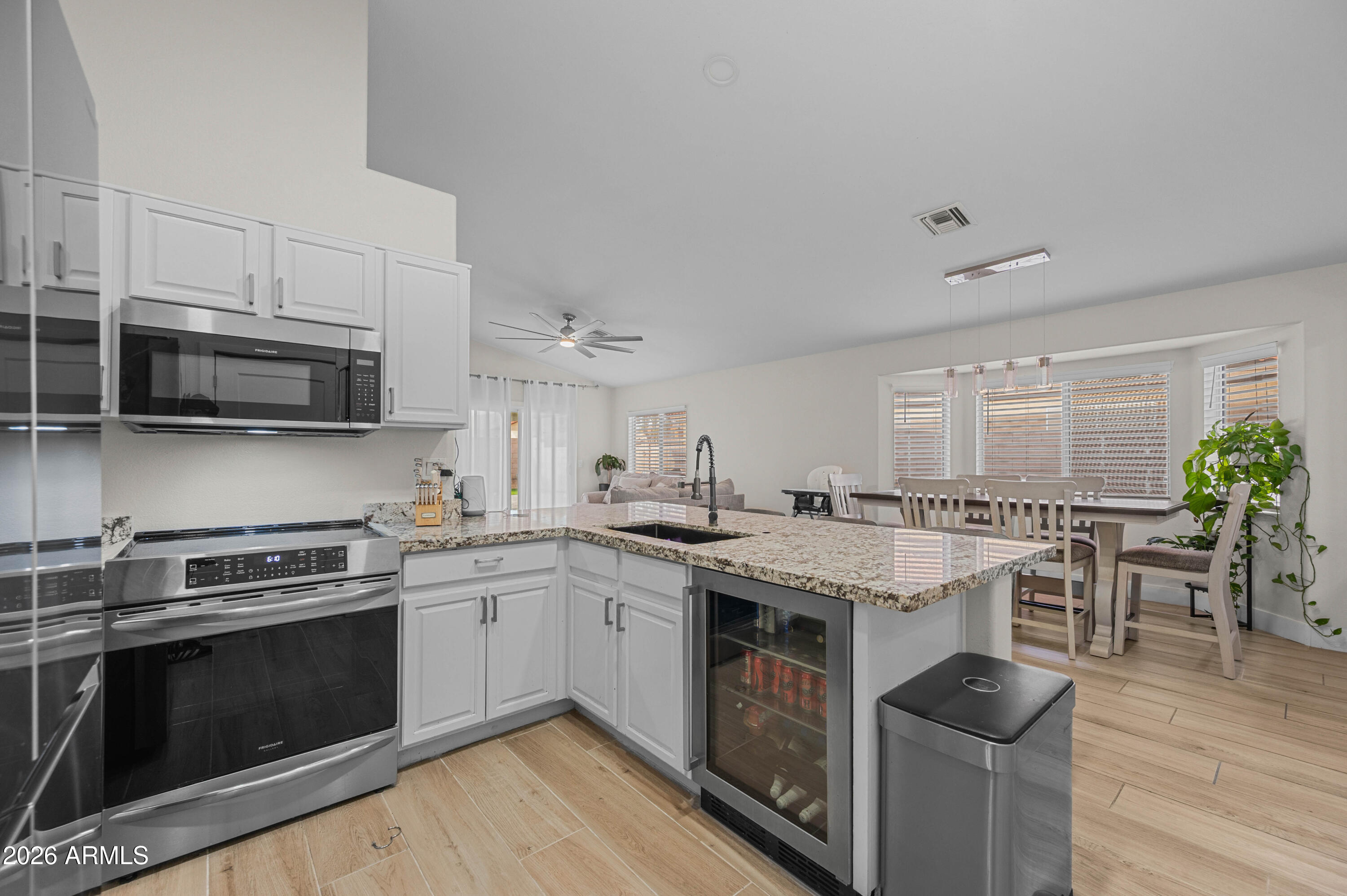 PALM GARDENS - Residential