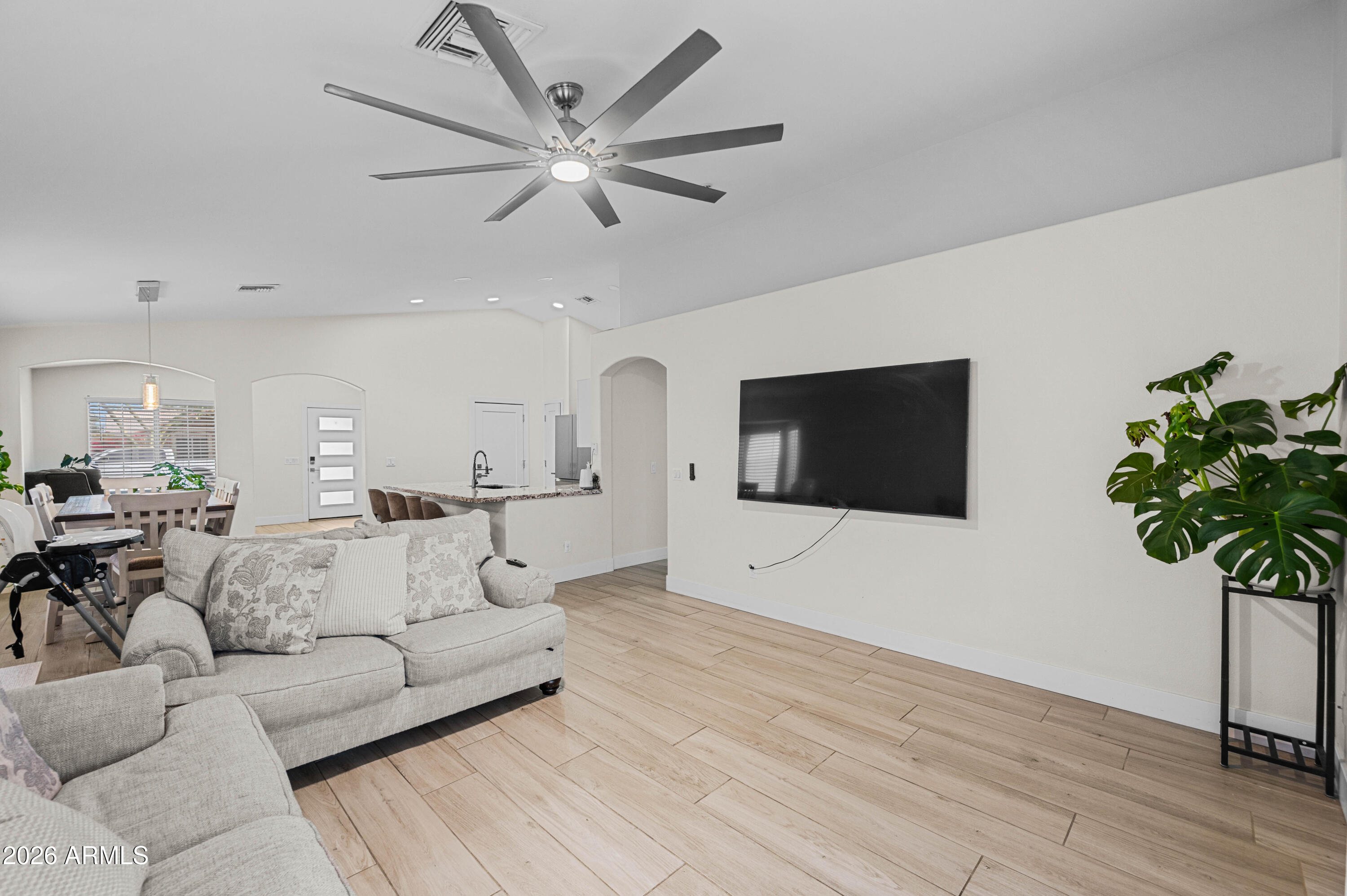 PALM GARDENS - Residential