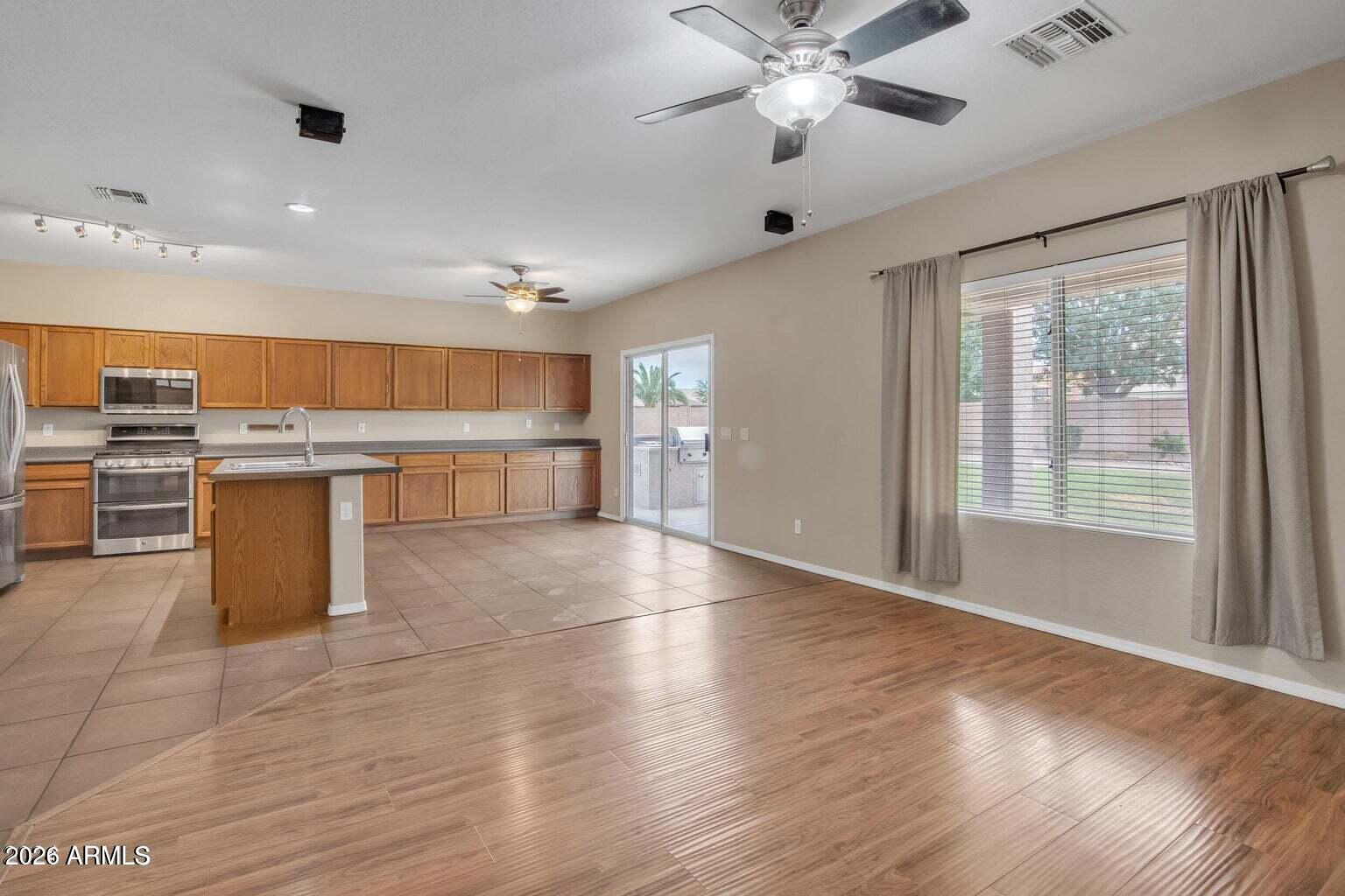 SUN GROVES PARCEL 13 THRU 16 - Residential