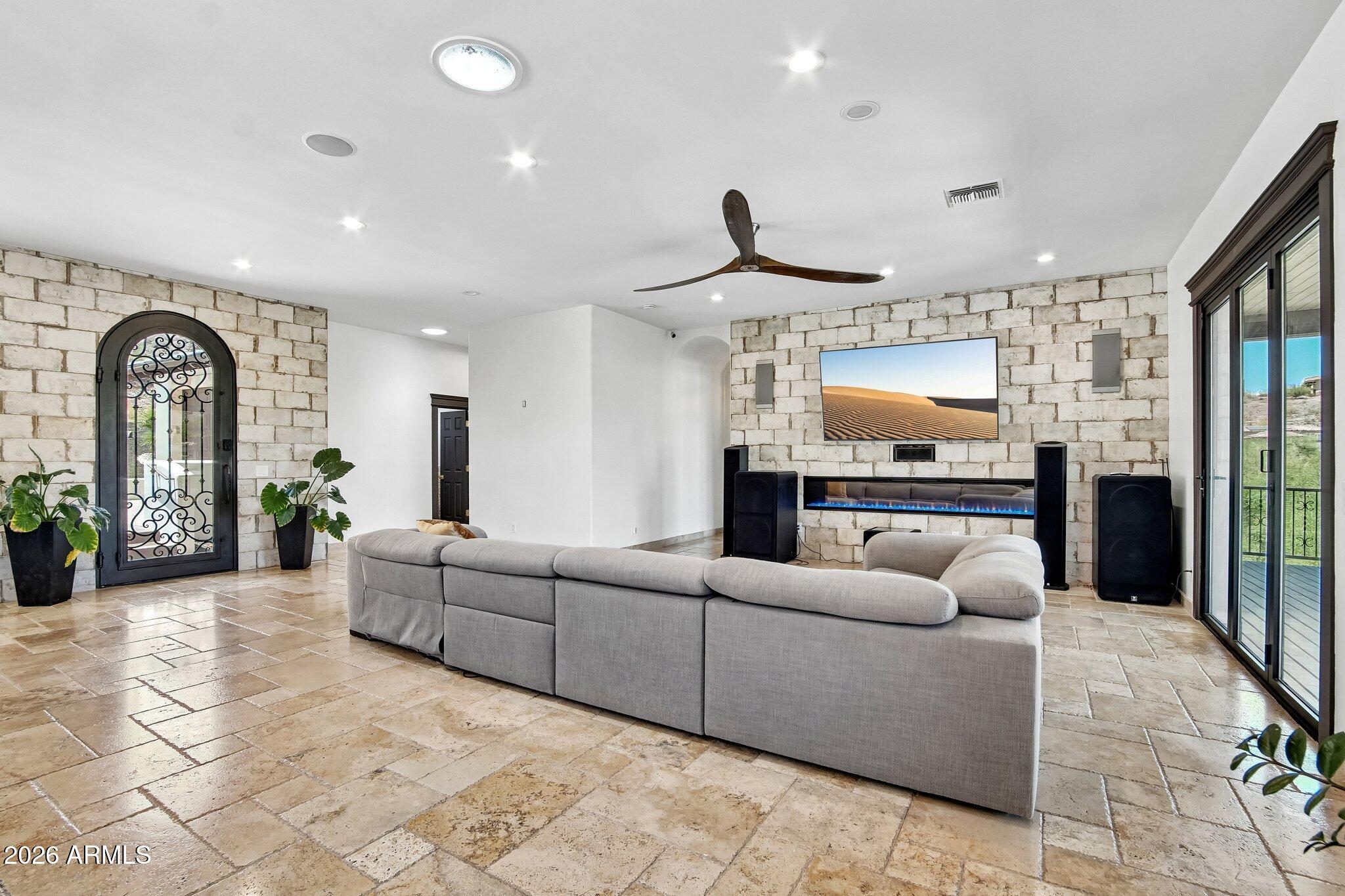 THUNDERBIRD VISTAS AMD 2 - Residential