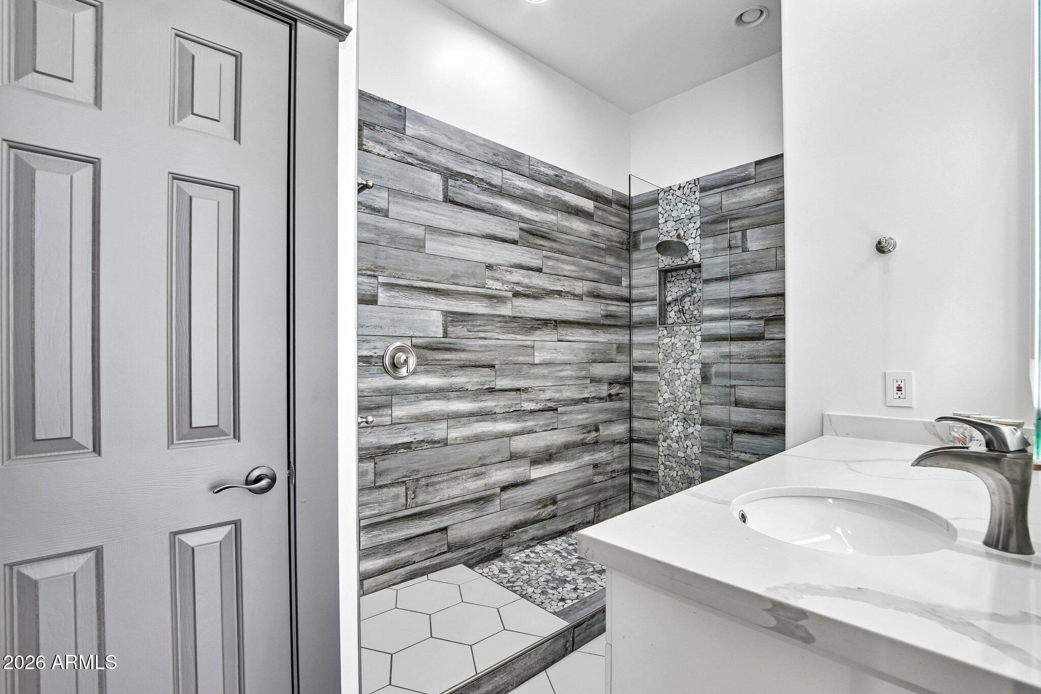 THUNDERBIRD VISTAS AMD 2 - Residential