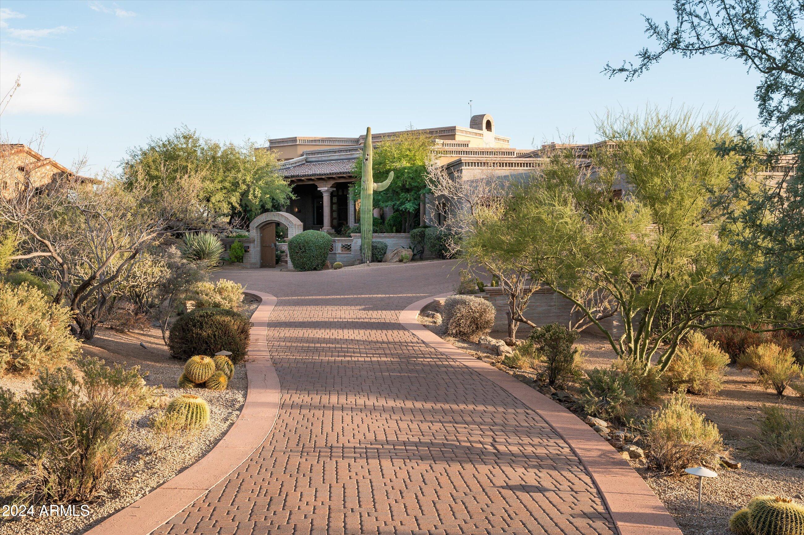 DESERT MOUNTAIN PHASE 1 UNIT 2 LOT 206-335 TR A - Residential