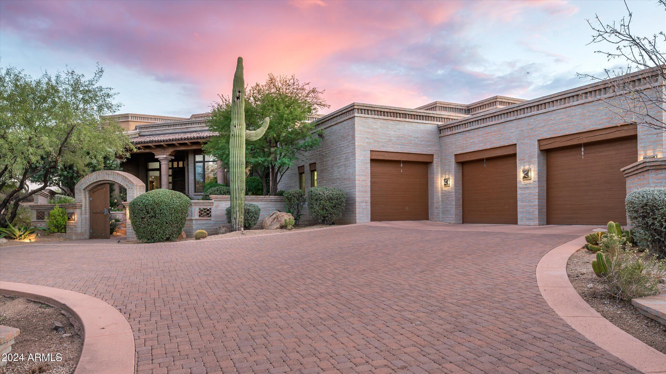 DESERT MOUNTAIN PHASE 1 UNIT 2 LOT 206-335 TR A - Residential
