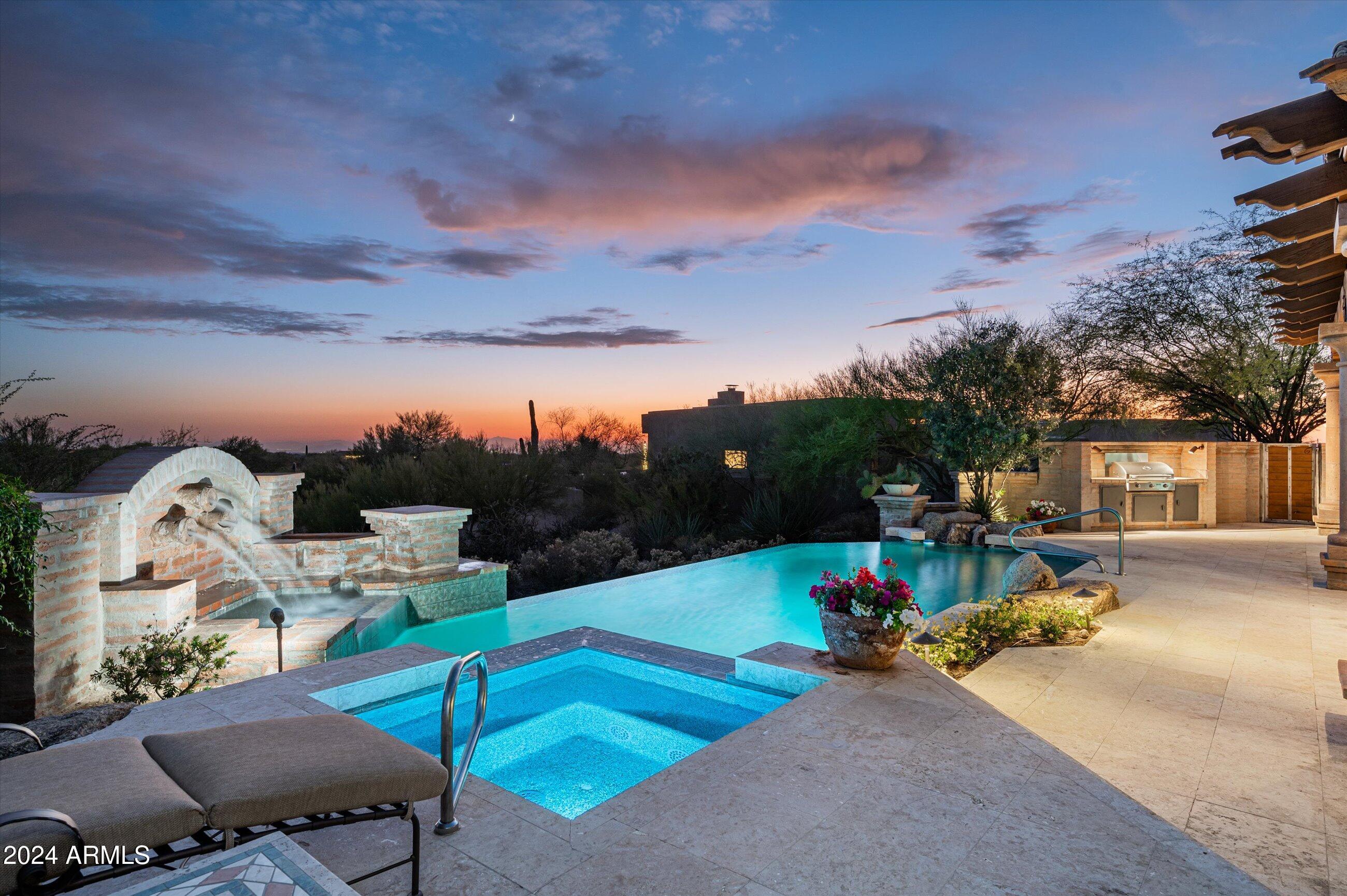 DESERT MOUNTAIN PHASE 1 UNIT 2 LOT 206-335 TR A - Residential