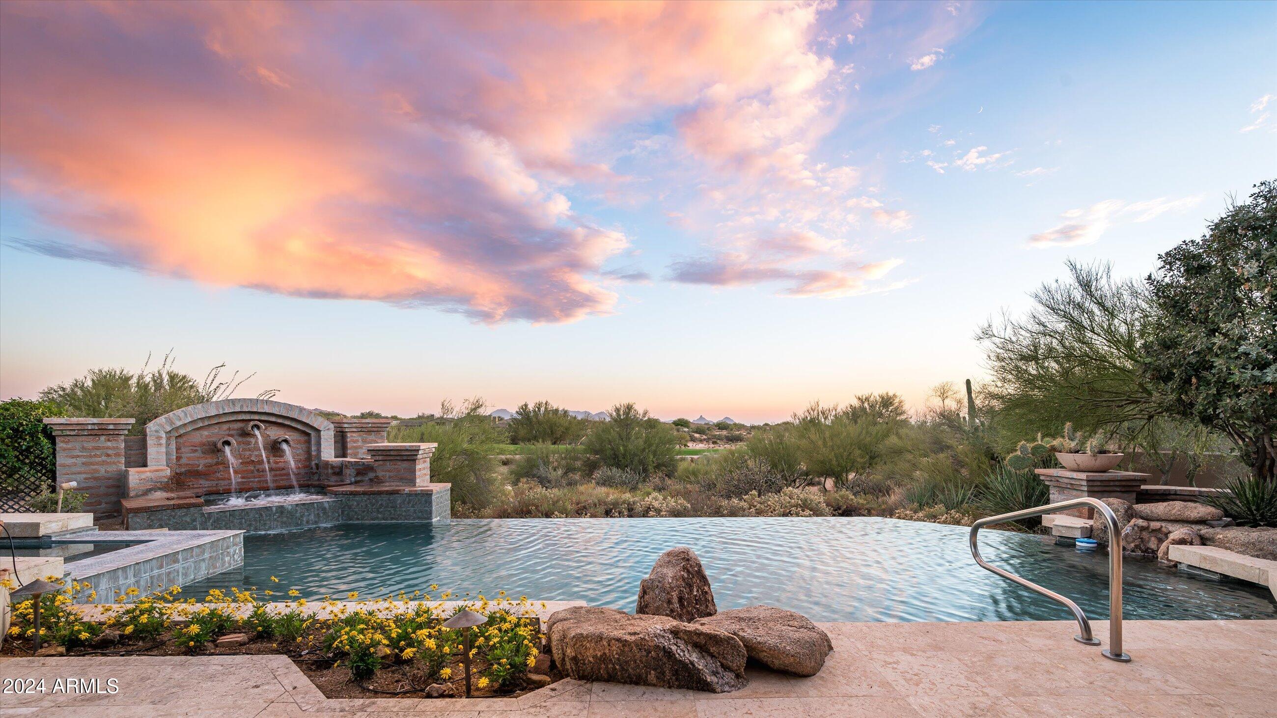 DESERT MOUNTAIN PHASE 1 UNIT 2 LOT 206-335 TR A - Residential
