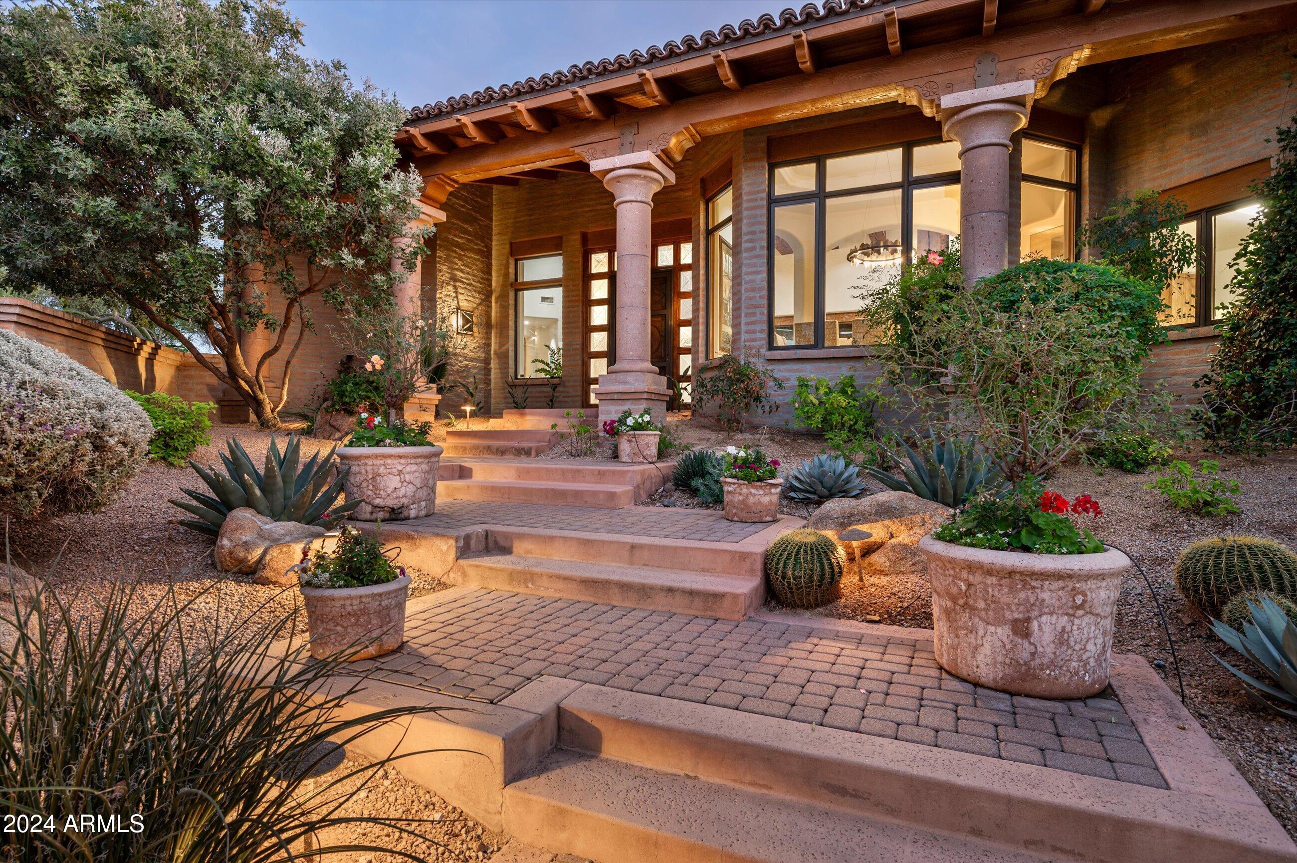 DESERT MOUNTAIN PHASE 1 UNIT 2 LOT 206-335 TR A - Residential