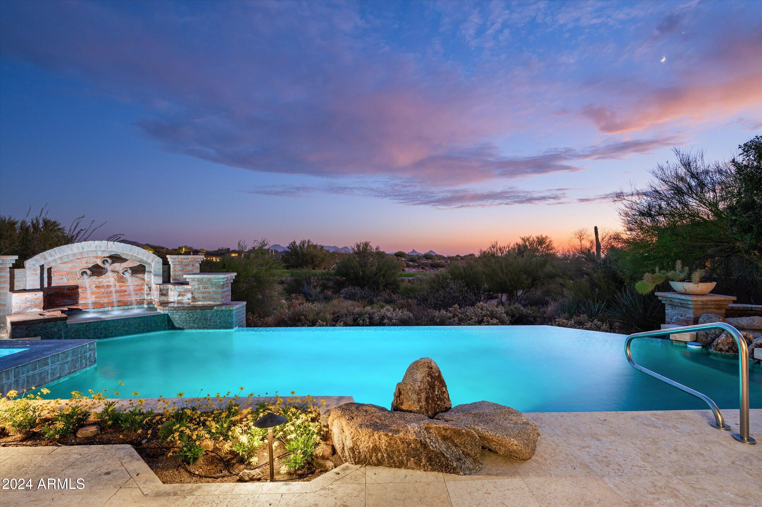 DESERT MOUNTAIN PHASE 1 UNIT 2 LOT 206-335 TR A - Residential