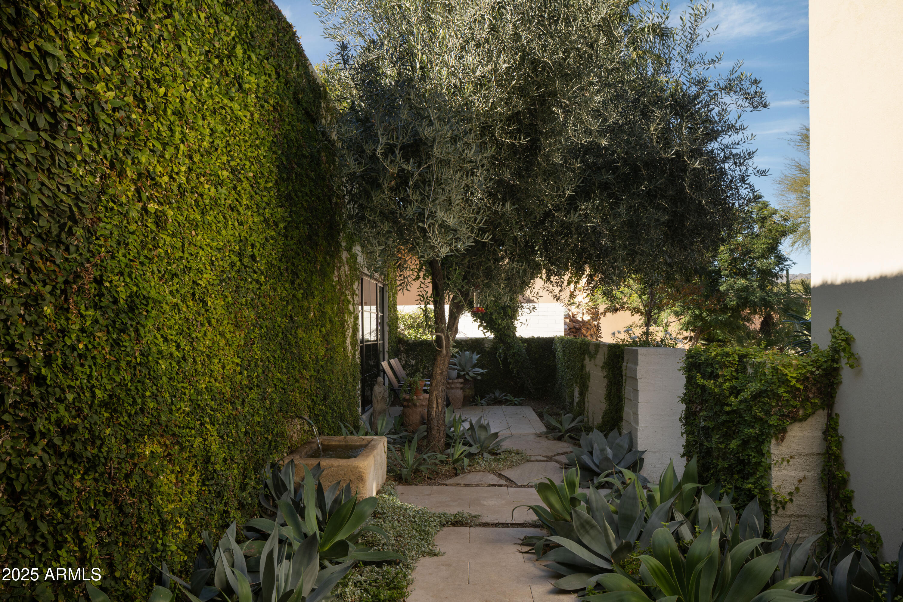COLONIA MIRAMONTE - Residential